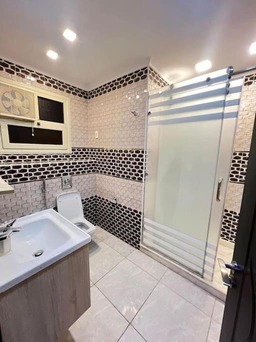 3-Bedroom City Apartment Cairo AdDoqqi