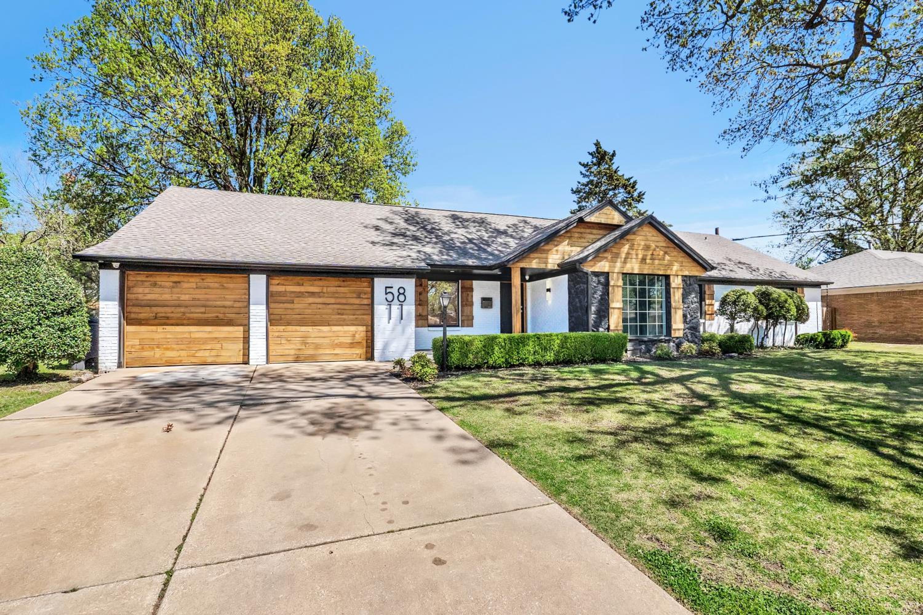 10min to EXPO - Family-Friendly with Office & Playroom view 4