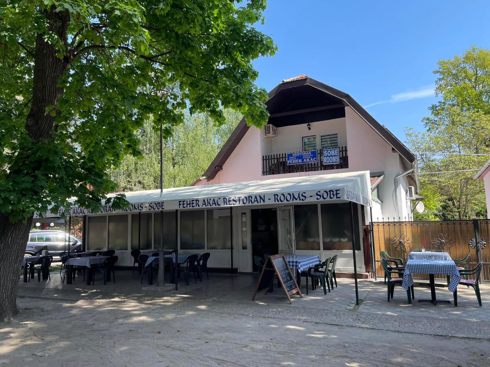Feher Akac Guest House