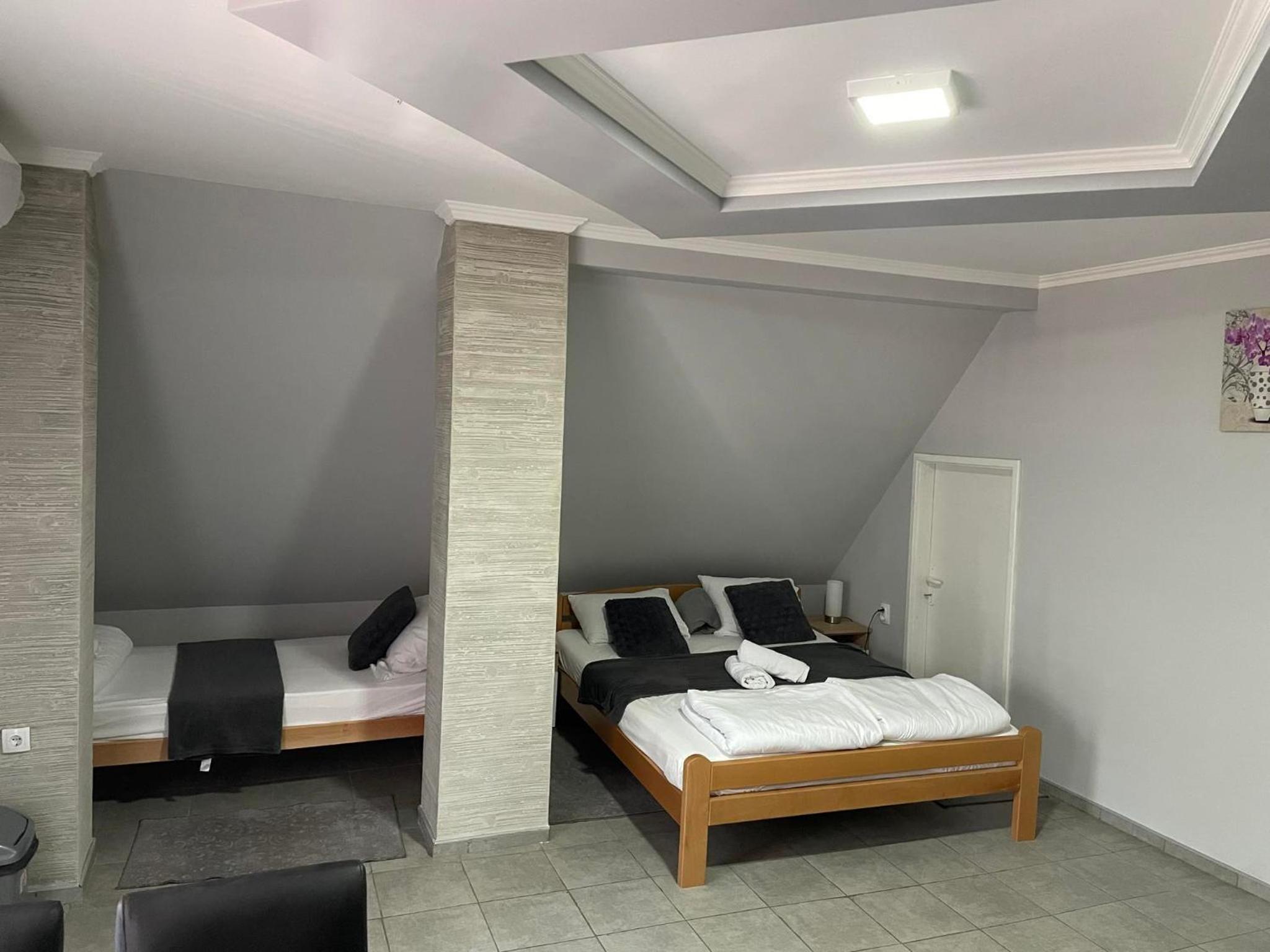 Feher Akac Guest House