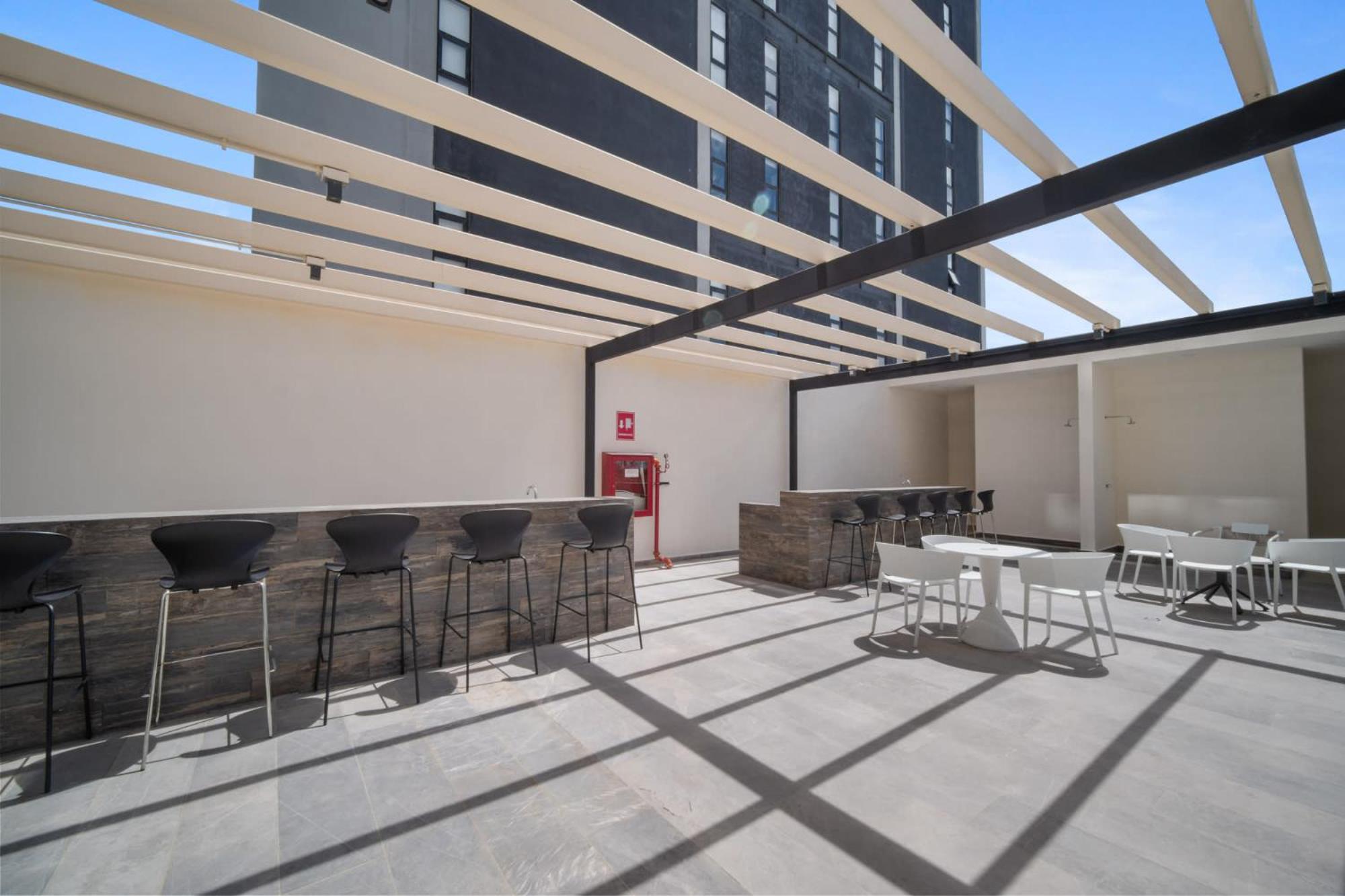 BALTIA Luxurious One Bedroom Ap