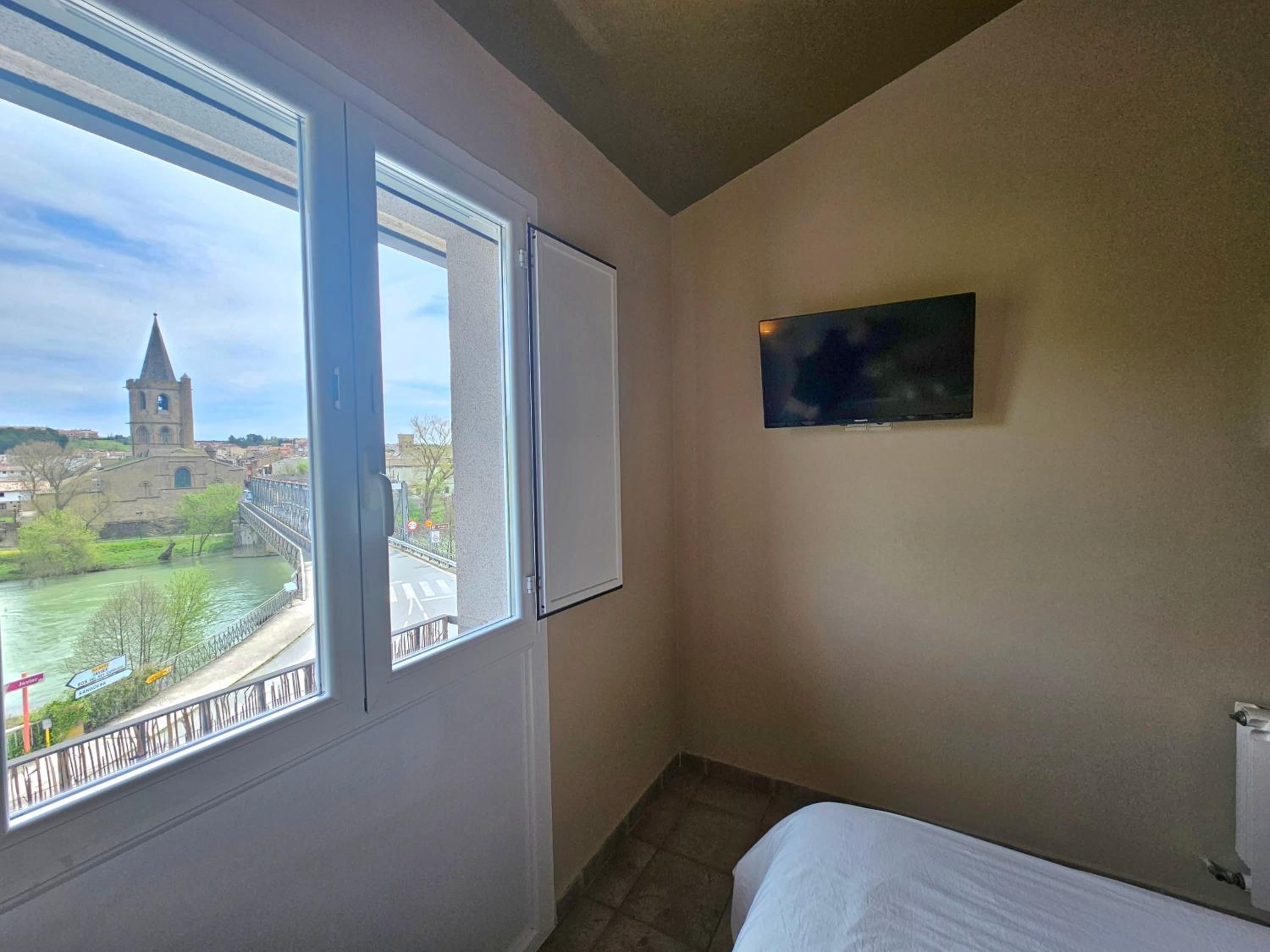 Hostal JP y Estudios view 4