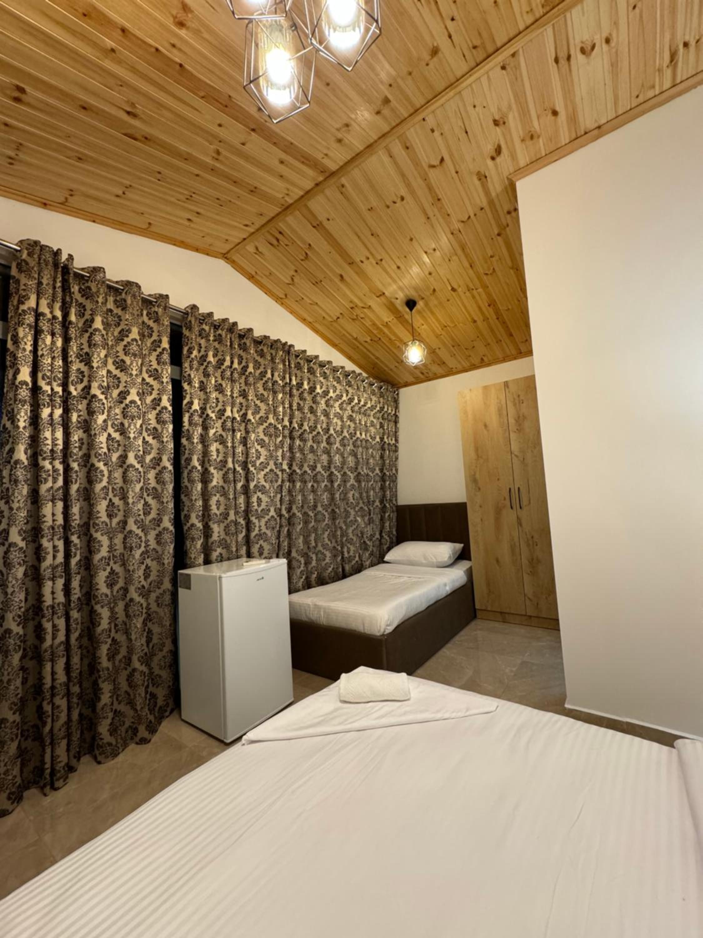 Lake Bliss Cabins