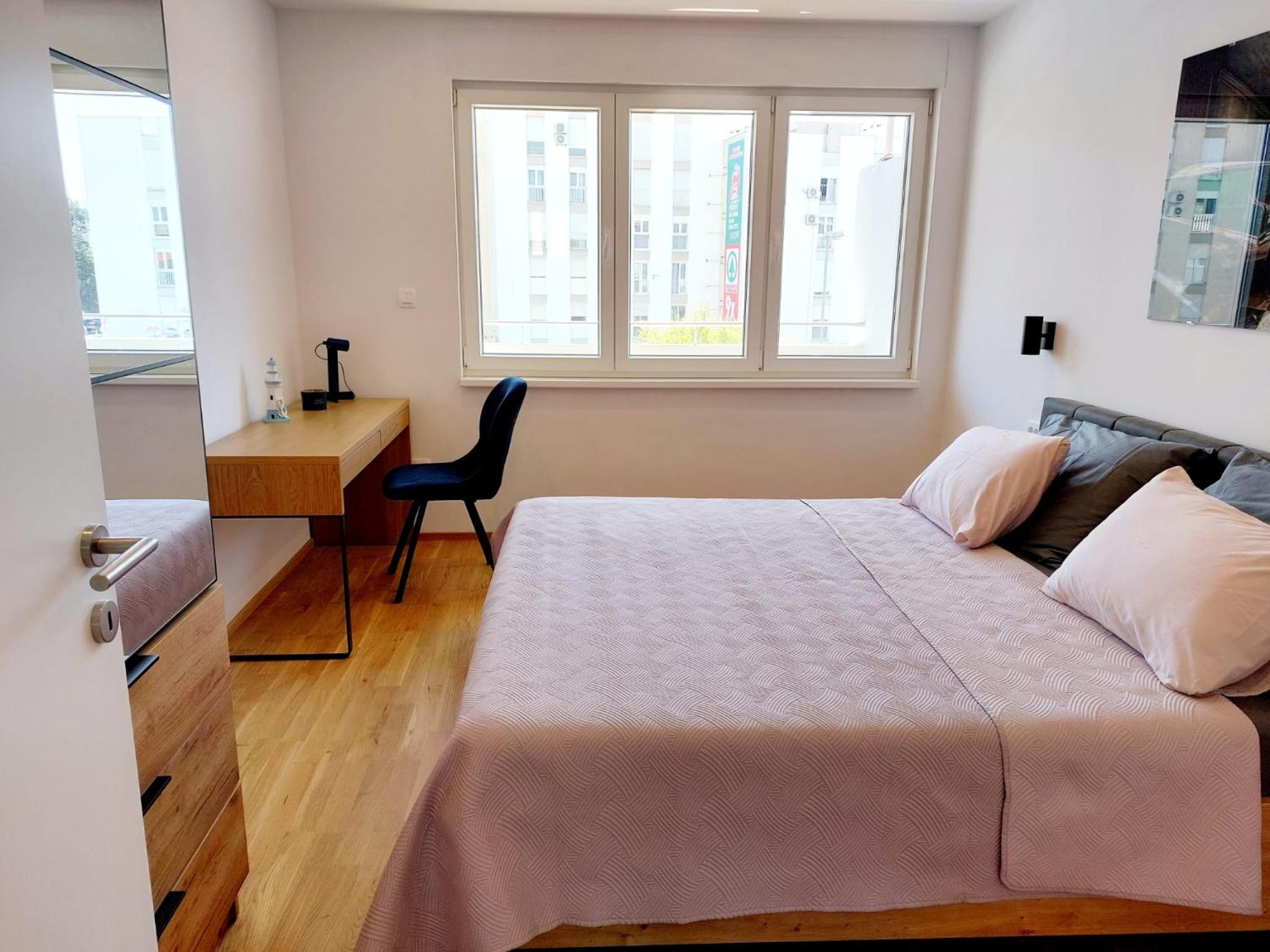 WONDERFUL 2 bedroom apartment 10min walk from center and beach photo 2