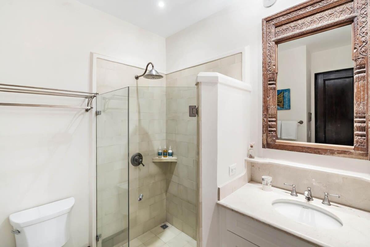 Stylish Beach-Themed Condo with Two Bedrooms and Lovely Ocean Views