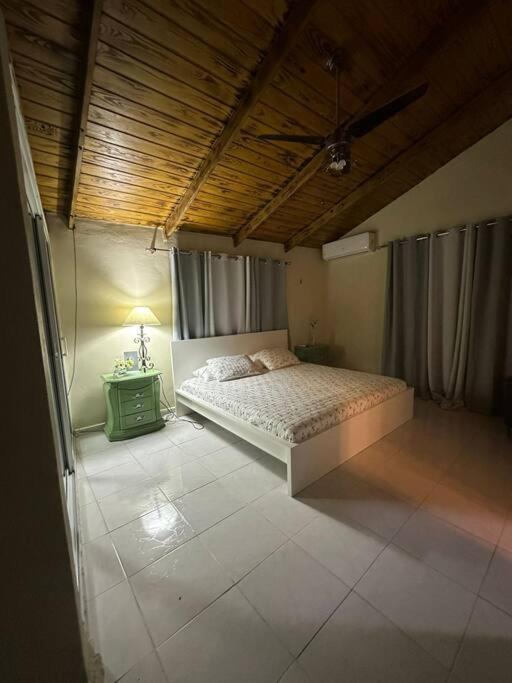 Sunny Retreat, Ultimate Getaway