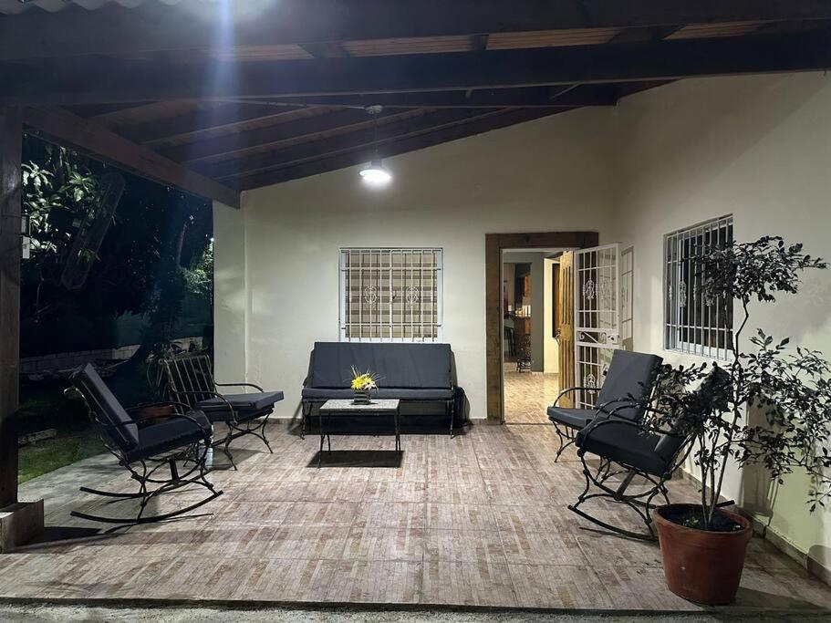 Sunny Retreat, Ultimate Getaway
