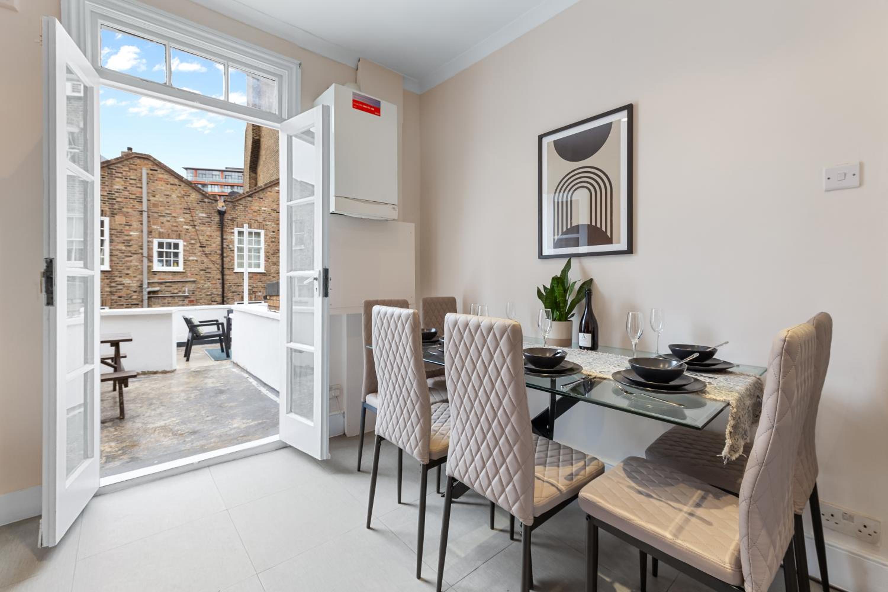 Serviced Duplex in Paddington, near Hyde Park Marble Arch, W2 London