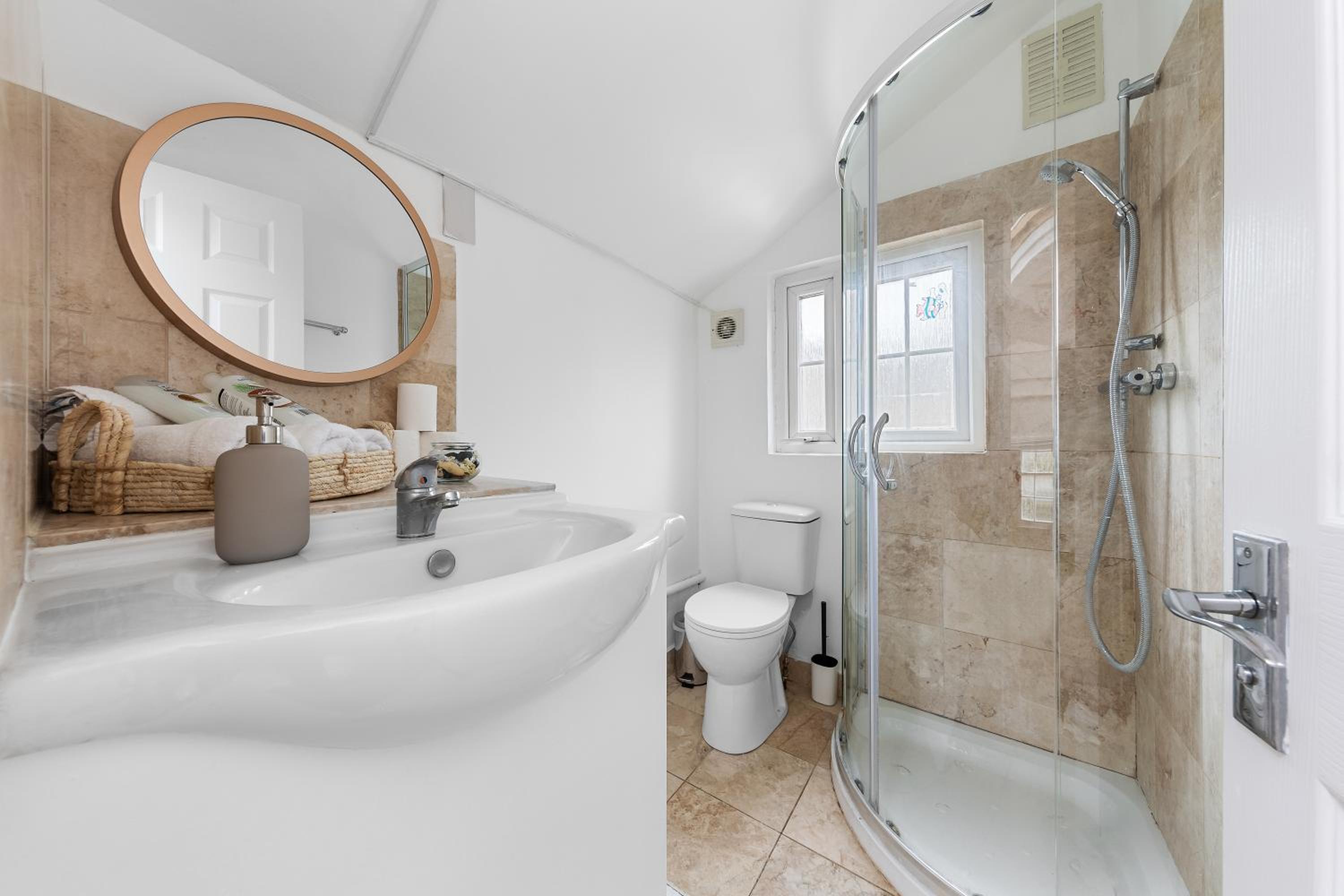 Serviced Duplex in Paddington, near Hyde Park Marble Arch, W2 London