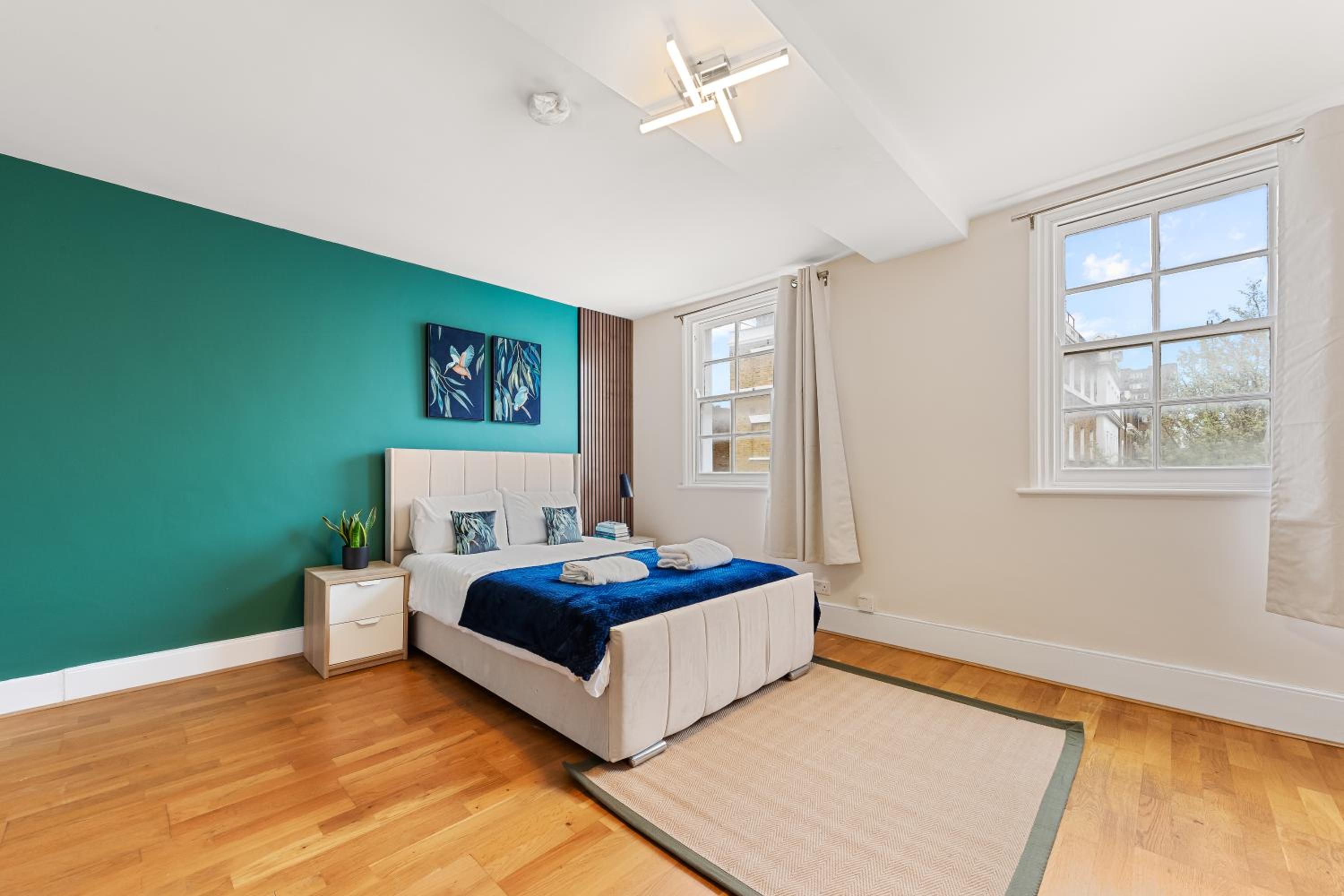 Serviced Duplex in Paddington, near Hyde Park Marble Arch, W2 London