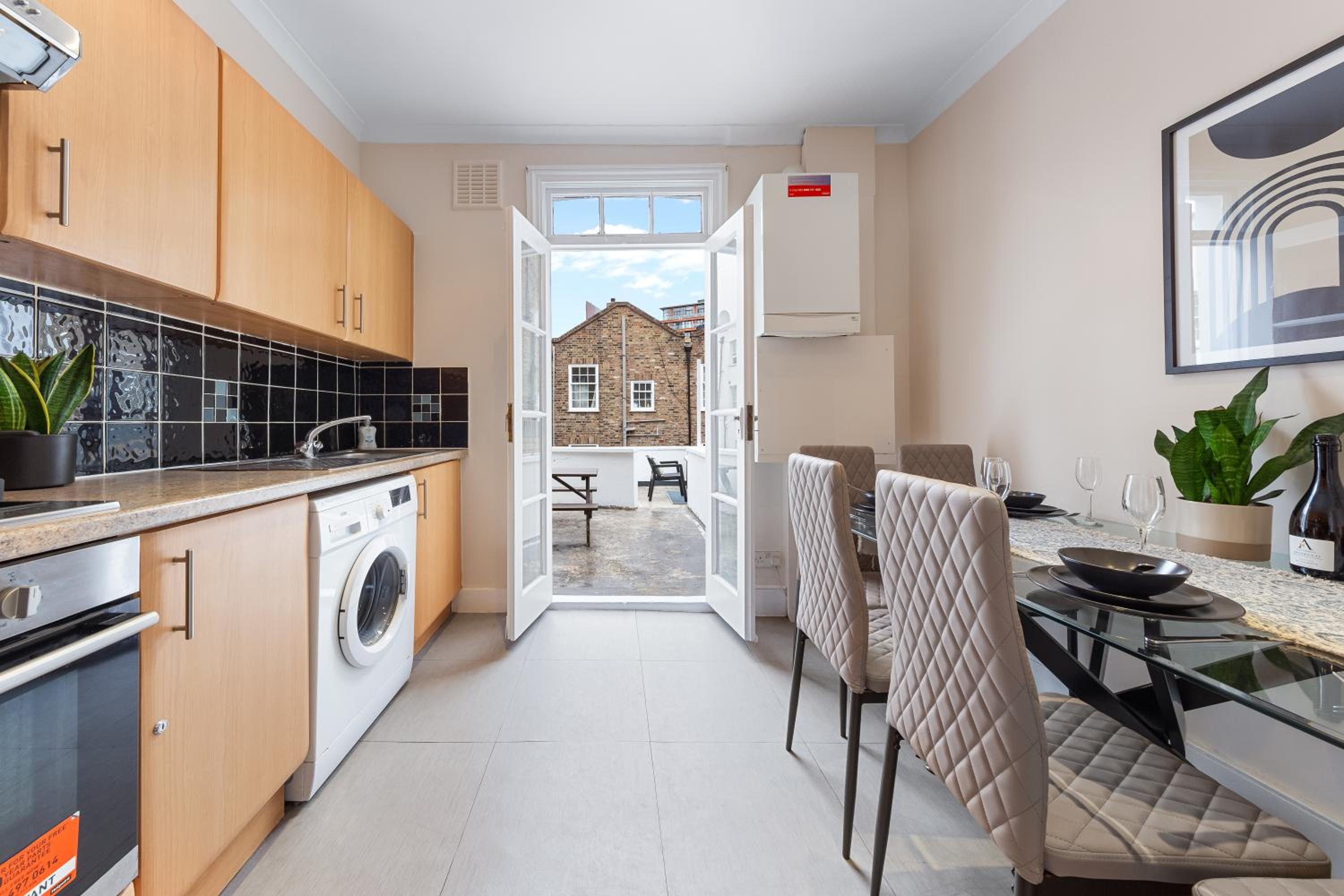 Serviced Duplex in Paddington, near Hyde Park Marble Arch, W2 London