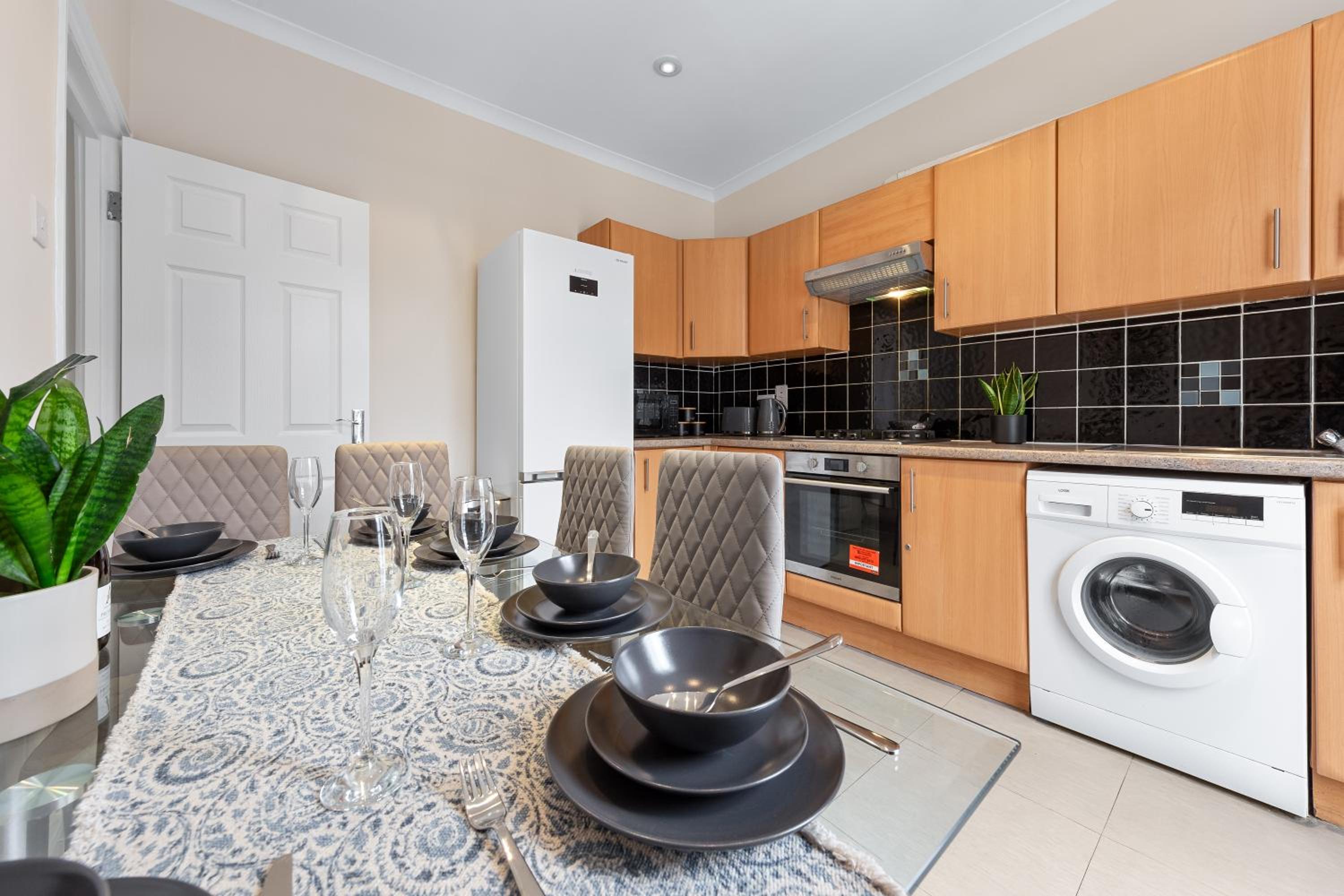 Serviced Duplex in Paddington, near Hyde Park Marble Arch, W2 London