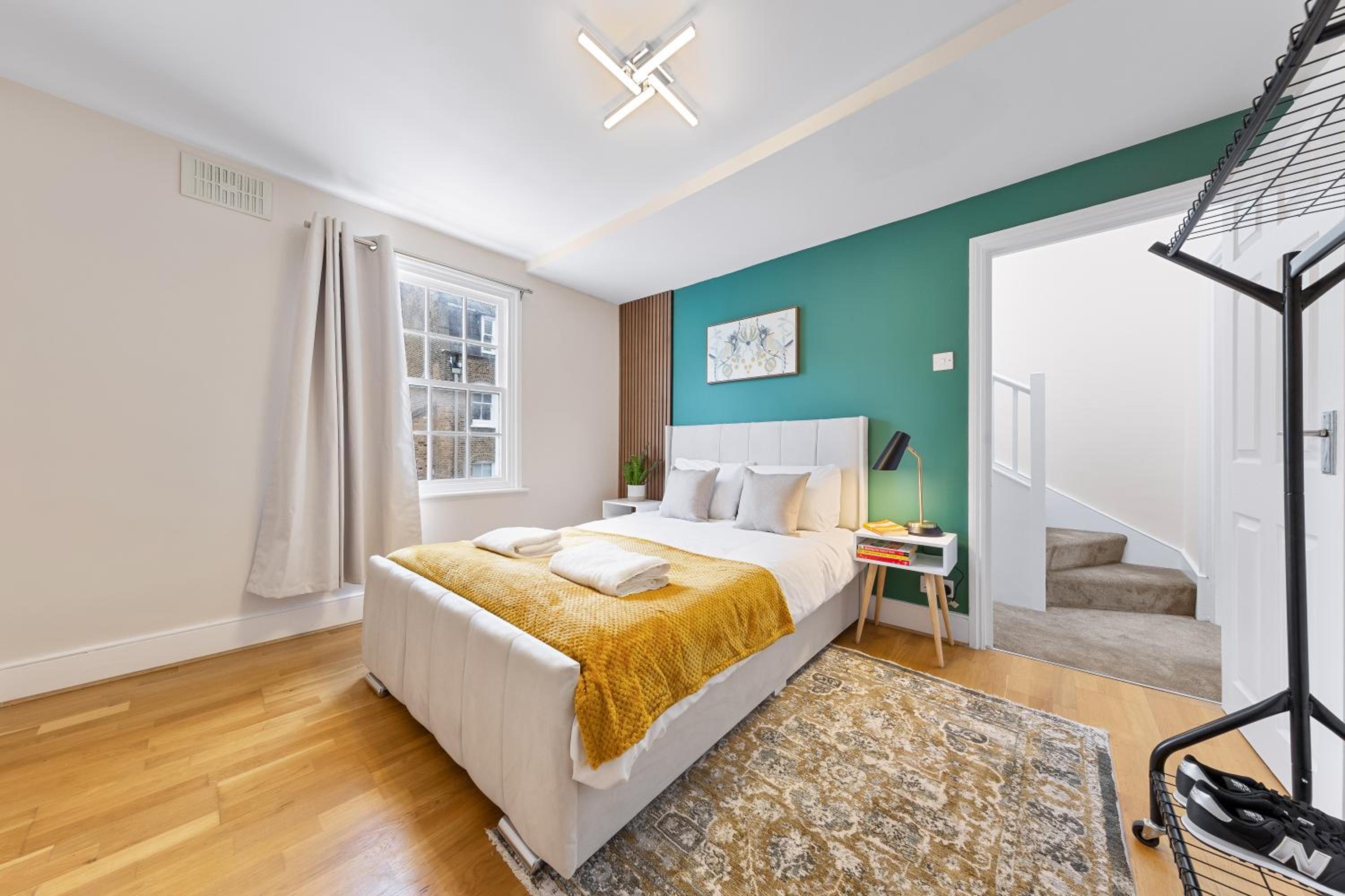 Serviced Duplex in Paddington, near Hyde Park Marble Arch, W2 London