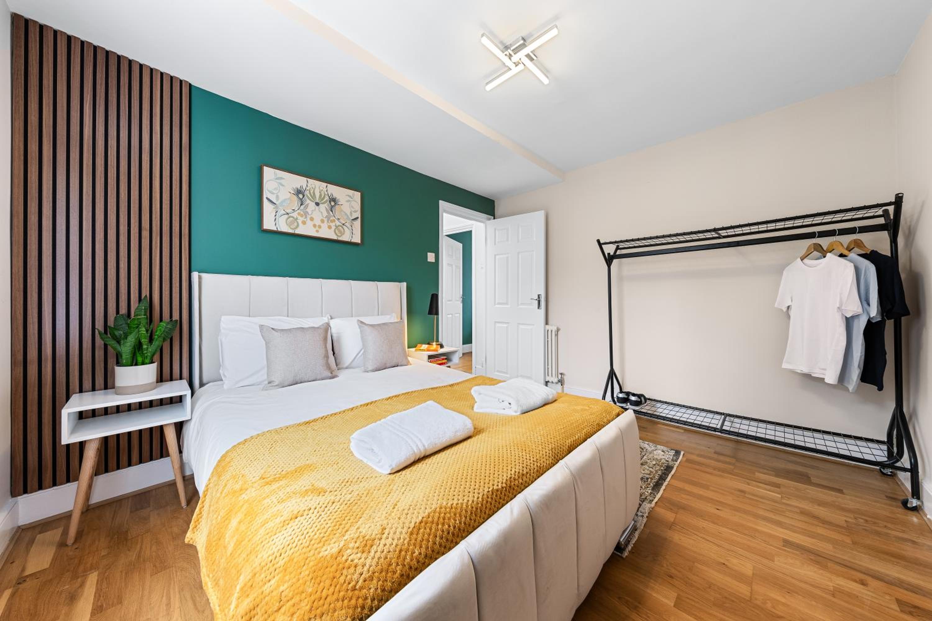 Serviced Duplex in Paddington, near Hyde Park Marble Arch, W2 London
