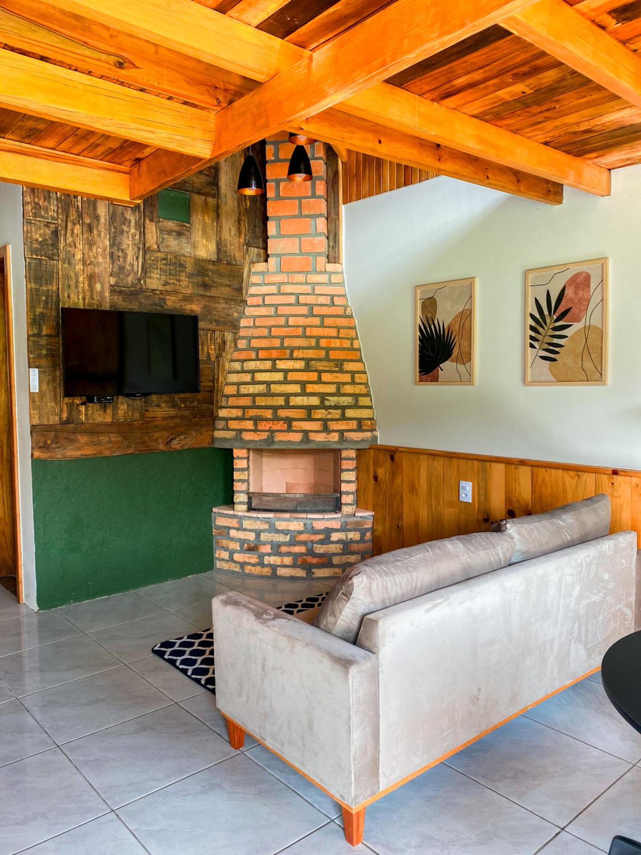 Pousada Rural Pavão - Suites e Chalés