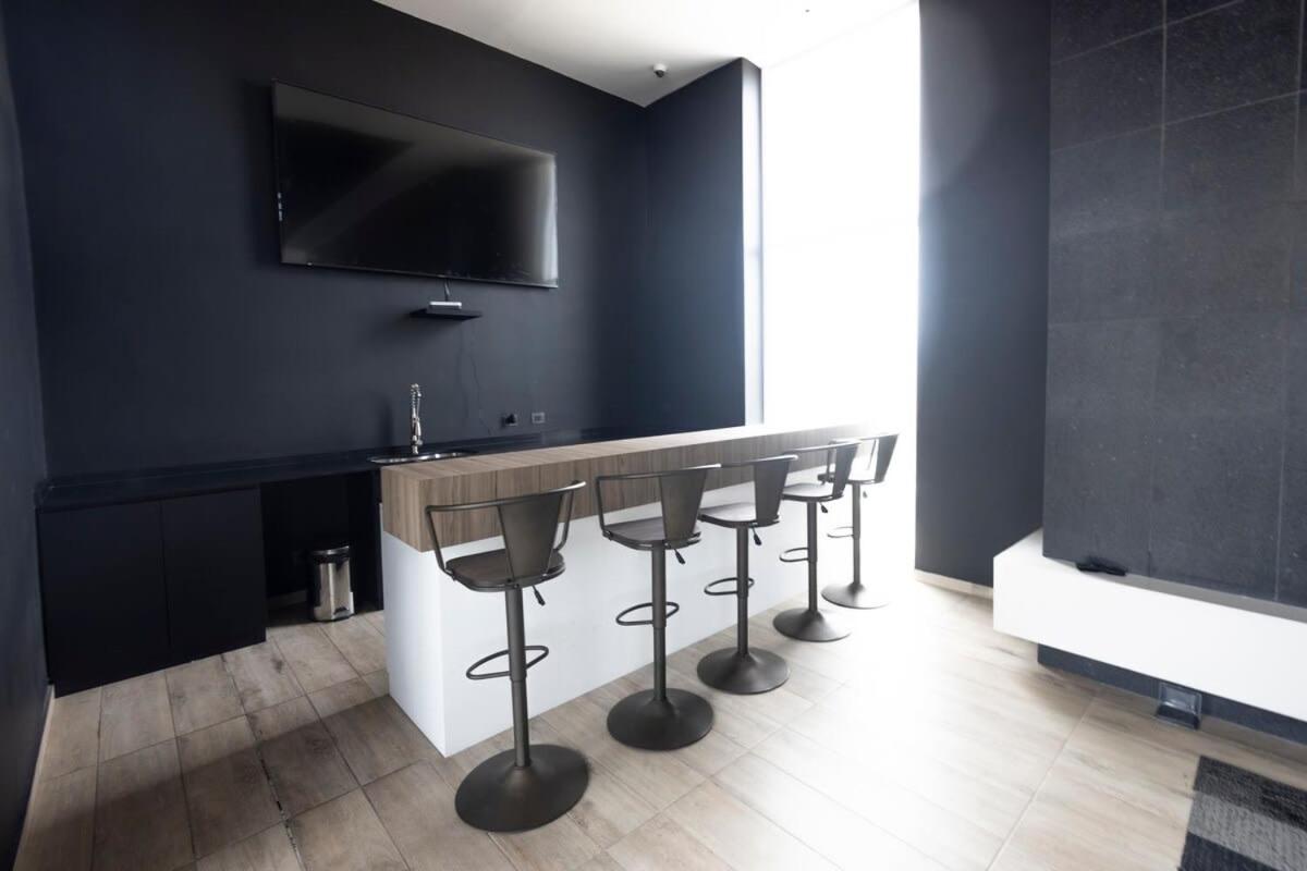 Cozy apartment steps away from Costanera Center