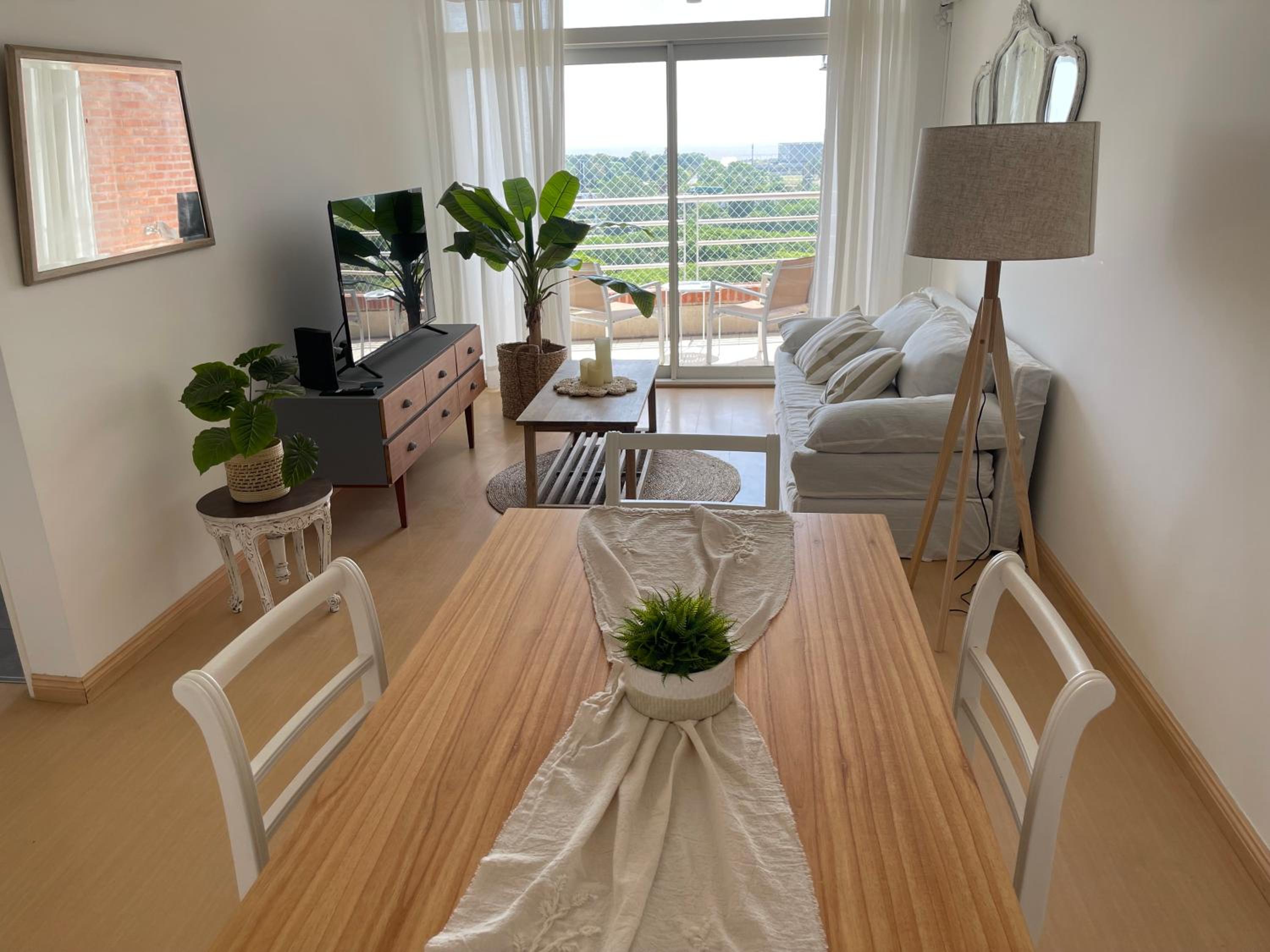 Jardines Full Amenities Vista al Rio