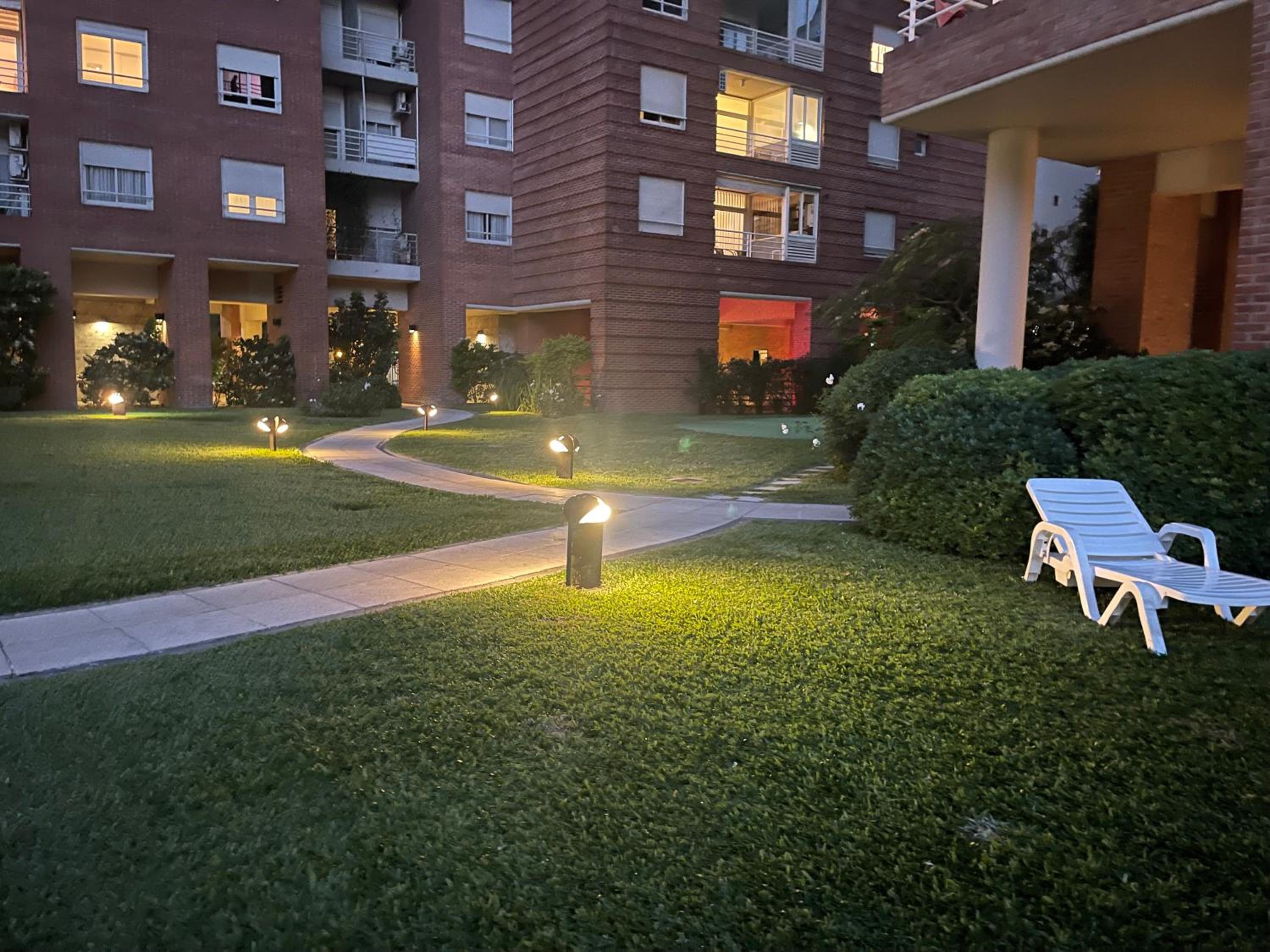 Jardines Full Amenities Vista al Rio