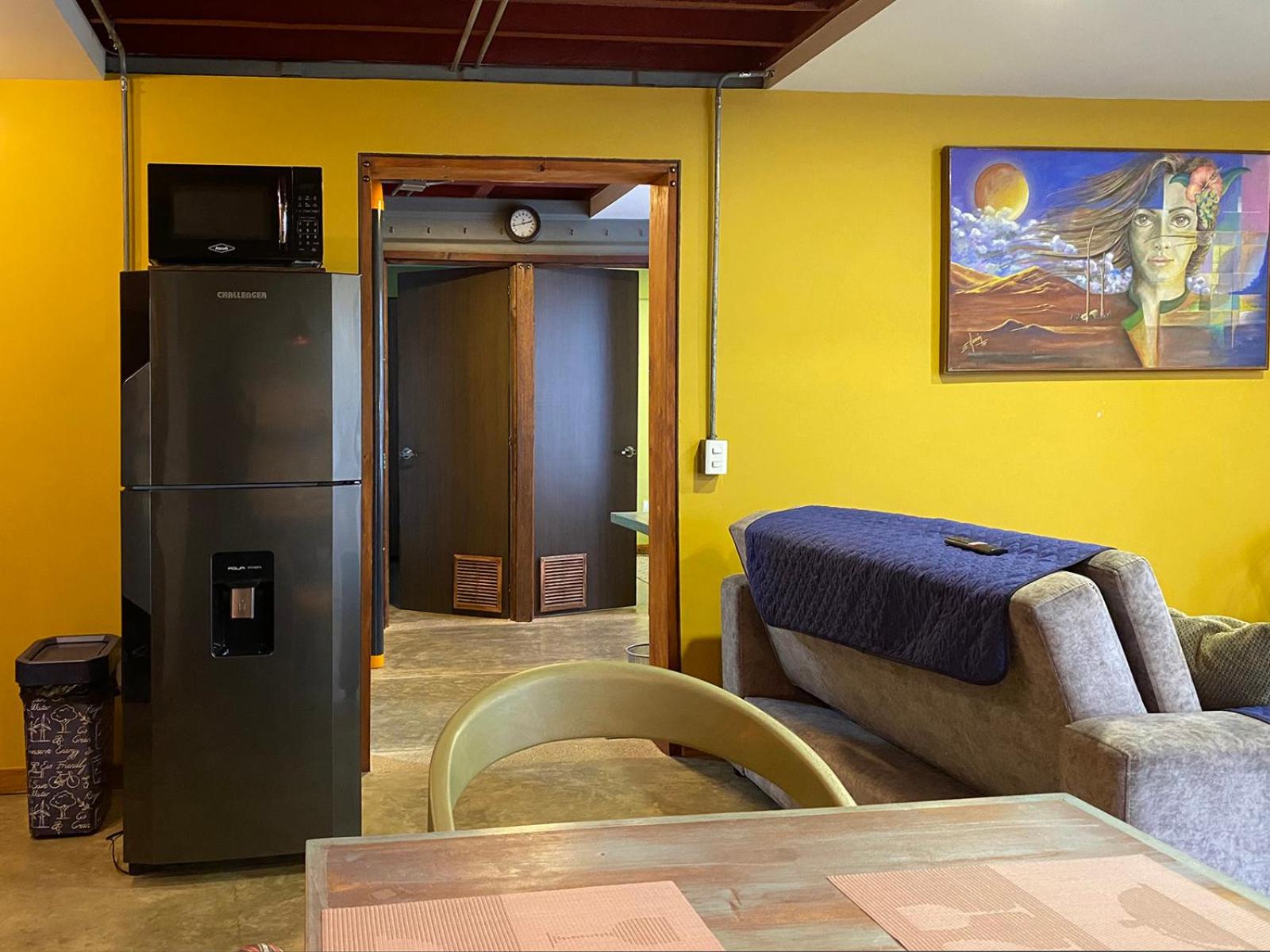Container convertido en acogedor apartamento