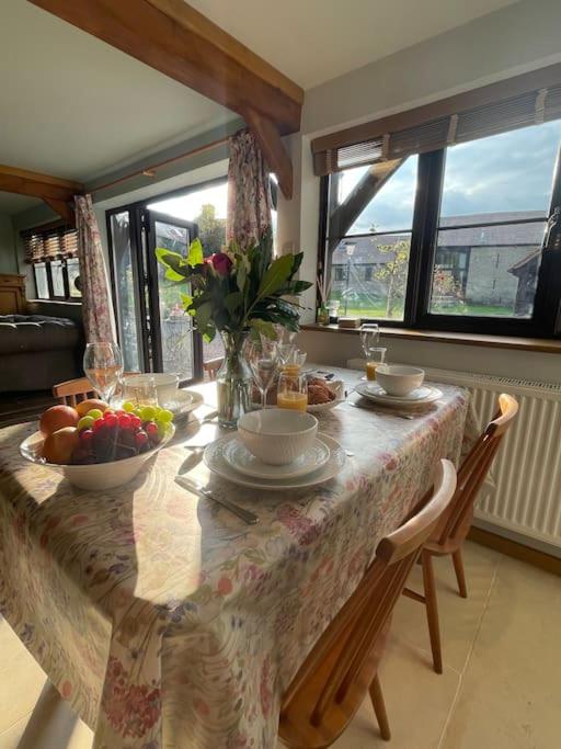 Cosy luxury Grade II listed barn in the Forest of Dean view 3