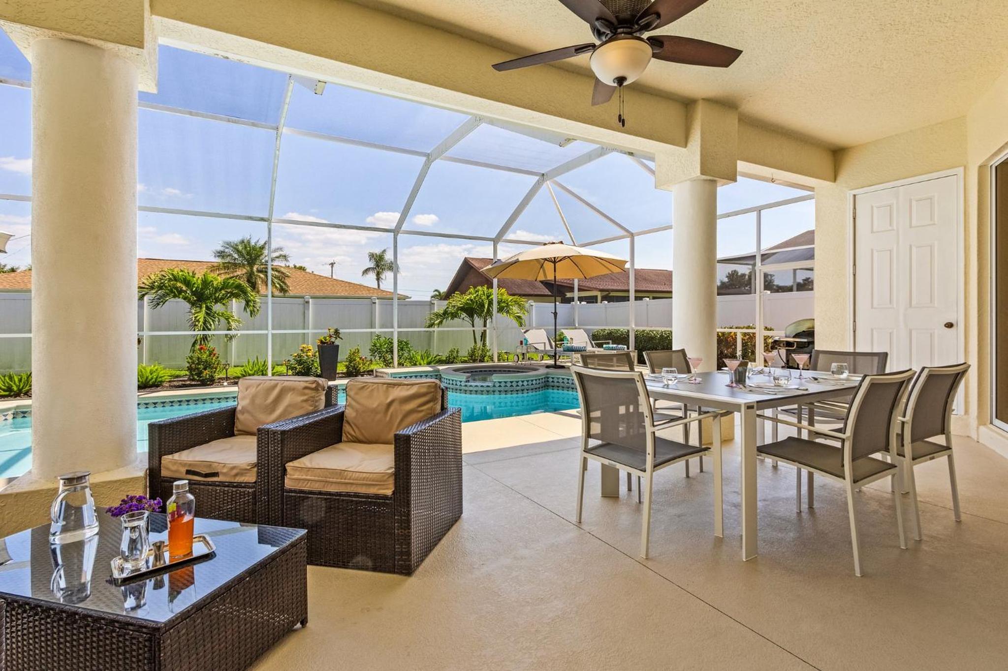 Villa Haze, Private Heated Pool & Spa, South Cape Coral