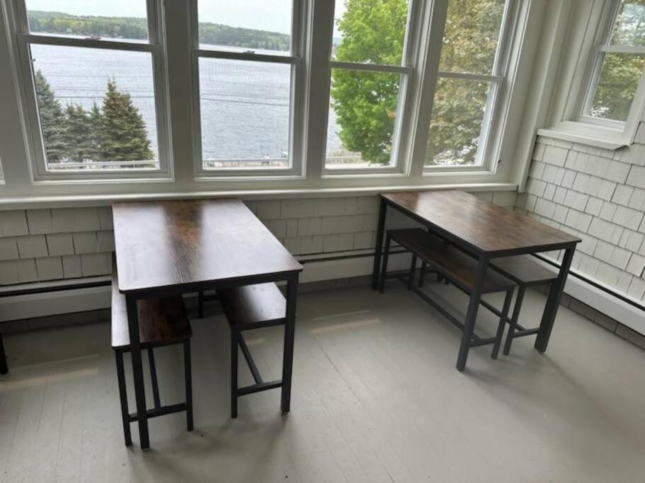Majestic Lakeview Duplex Apt for 8! Fully furnished and ready for your getaway! view 3