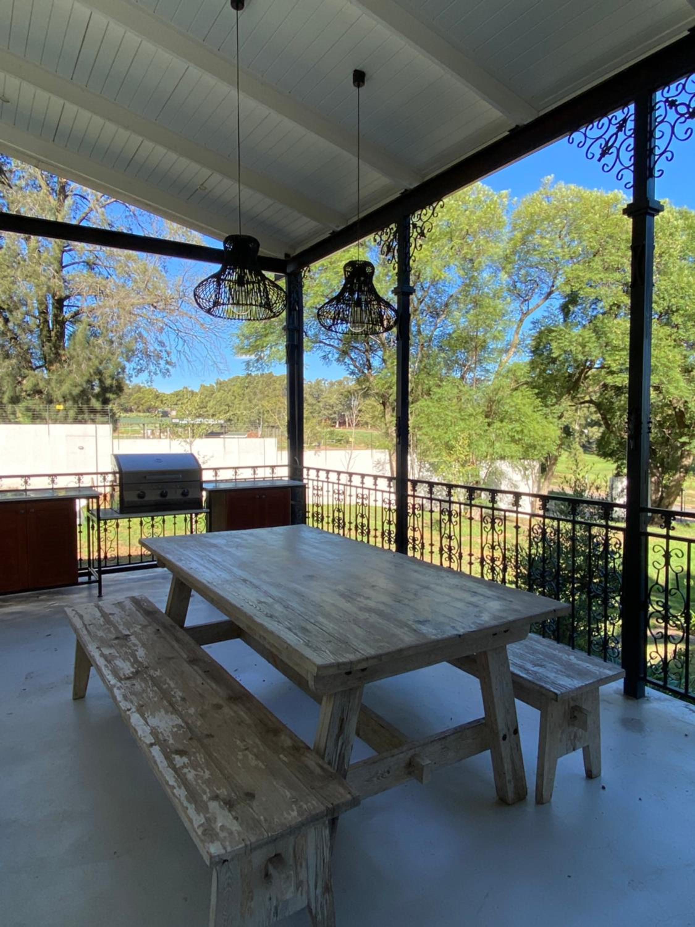 Villa on Main Modderfontein