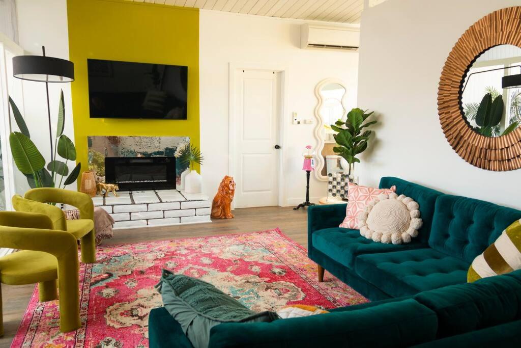 Sunshine Oasis 5 Bed + Hot Tub, 5 Miles From Beach view 5