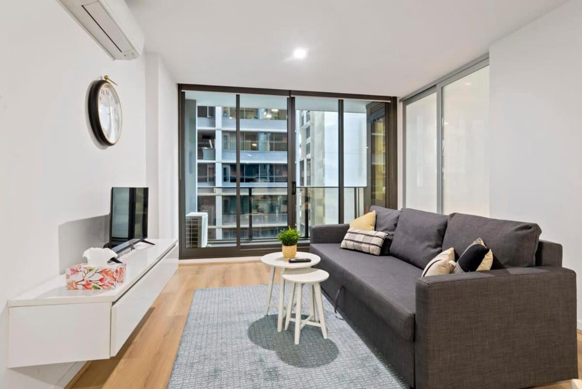 Charming 2BR Apartment with Free Parking
