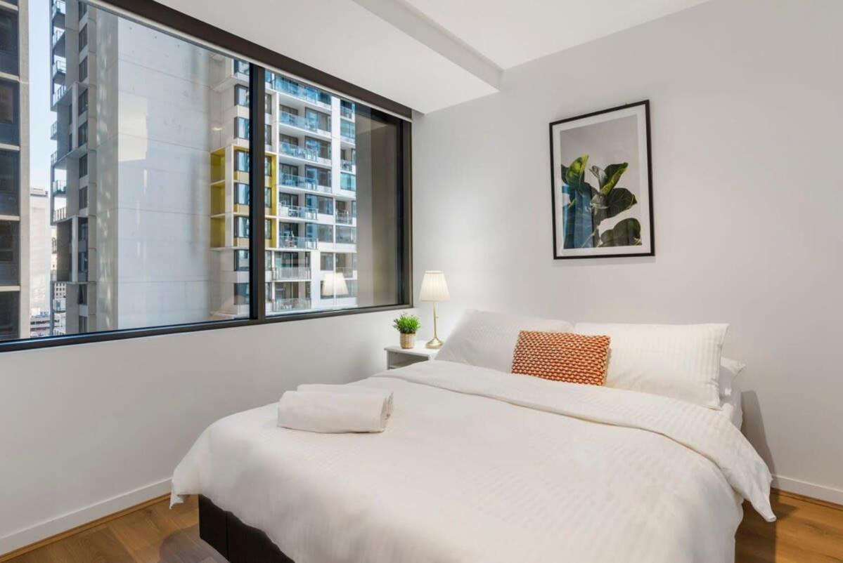 Charming 2BR Apartment with Free Parking