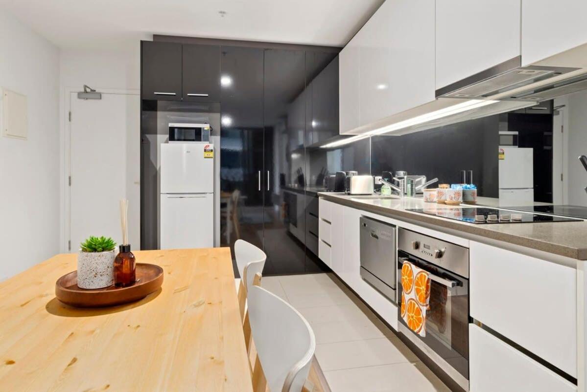 Charming 2BR Apartment with Free Parking