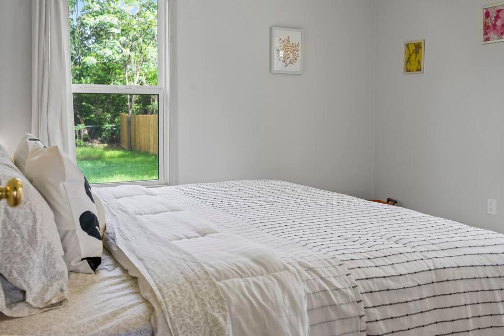 Midtown Modern Cottage view 5