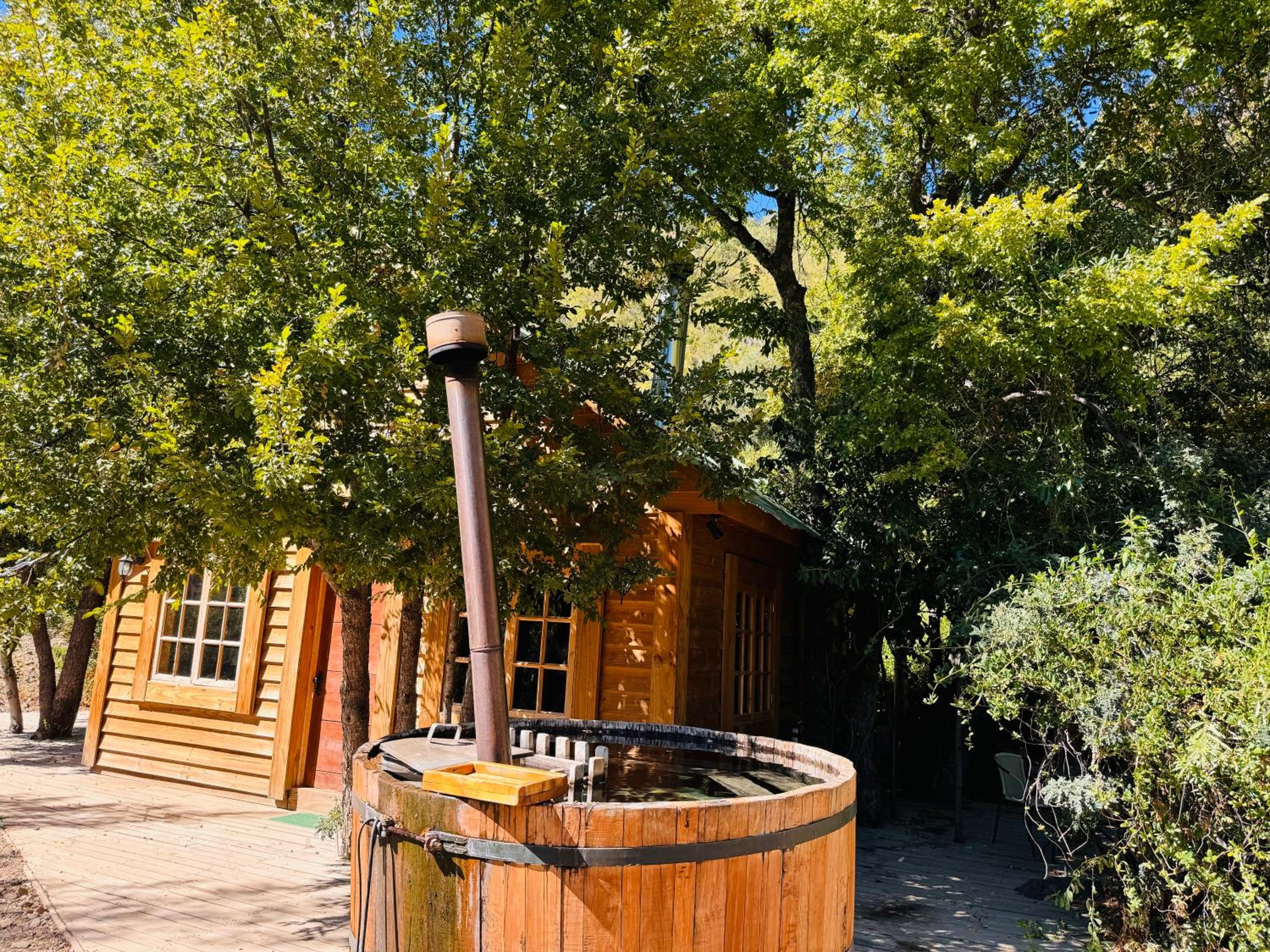 Parque Guaiquivilo, Cabañas de montaña con tinaja privada