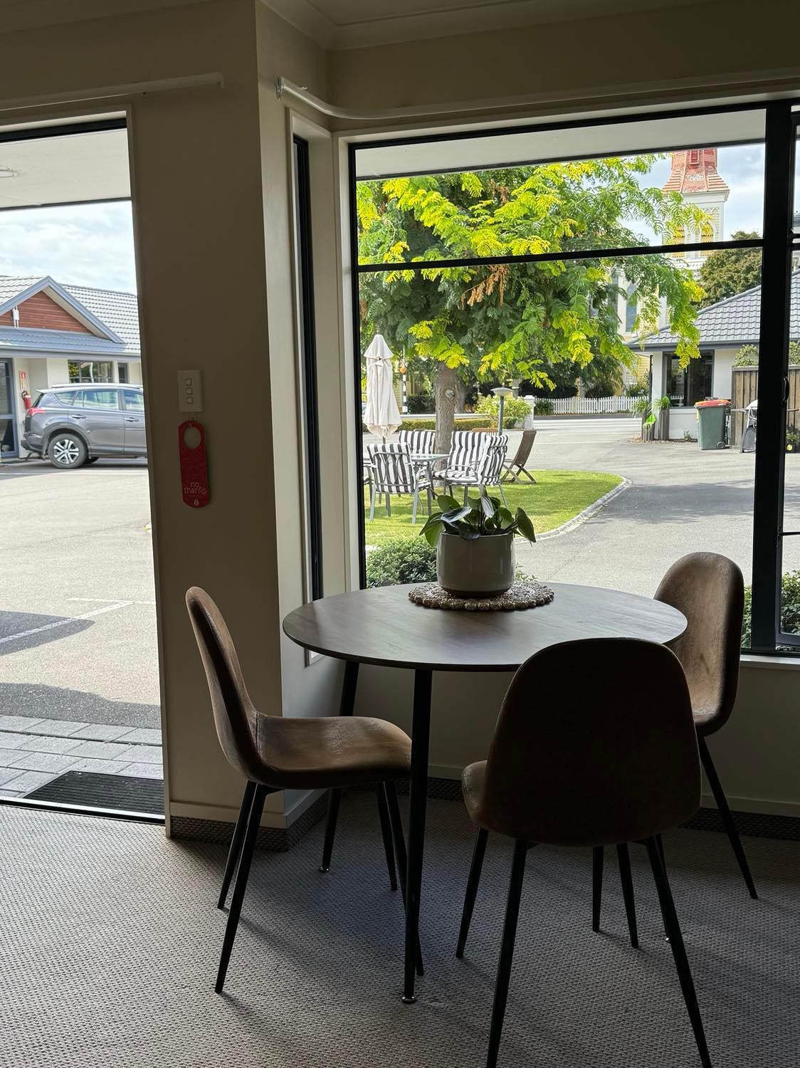 Centre Court Motel - Image 2