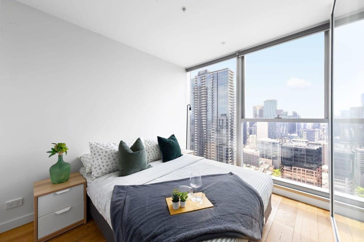 A Lovely 2BR Apt Near Southern Cross City Views photo 5
