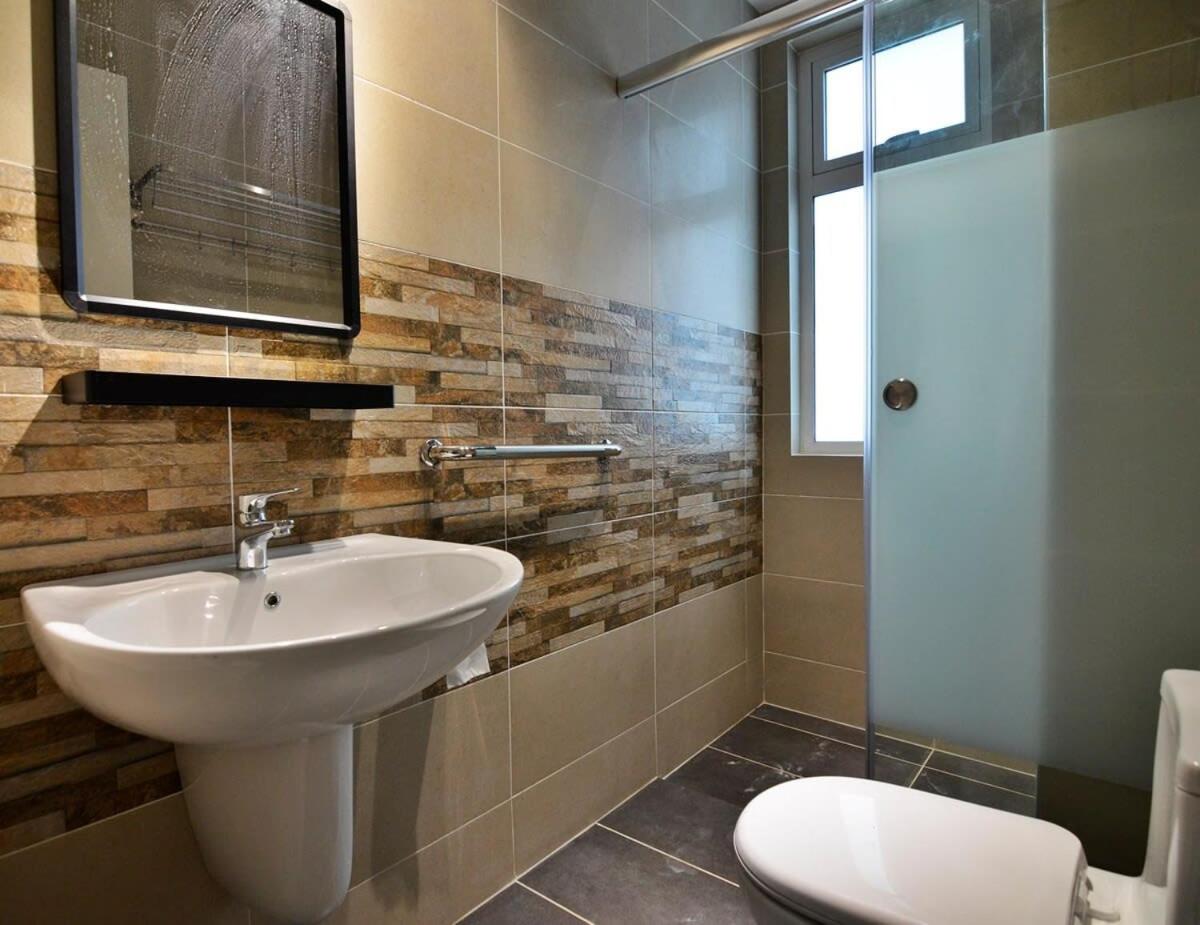 Comfy 2BR TriTower Suite next to JB CIQ, JBCC & Capri