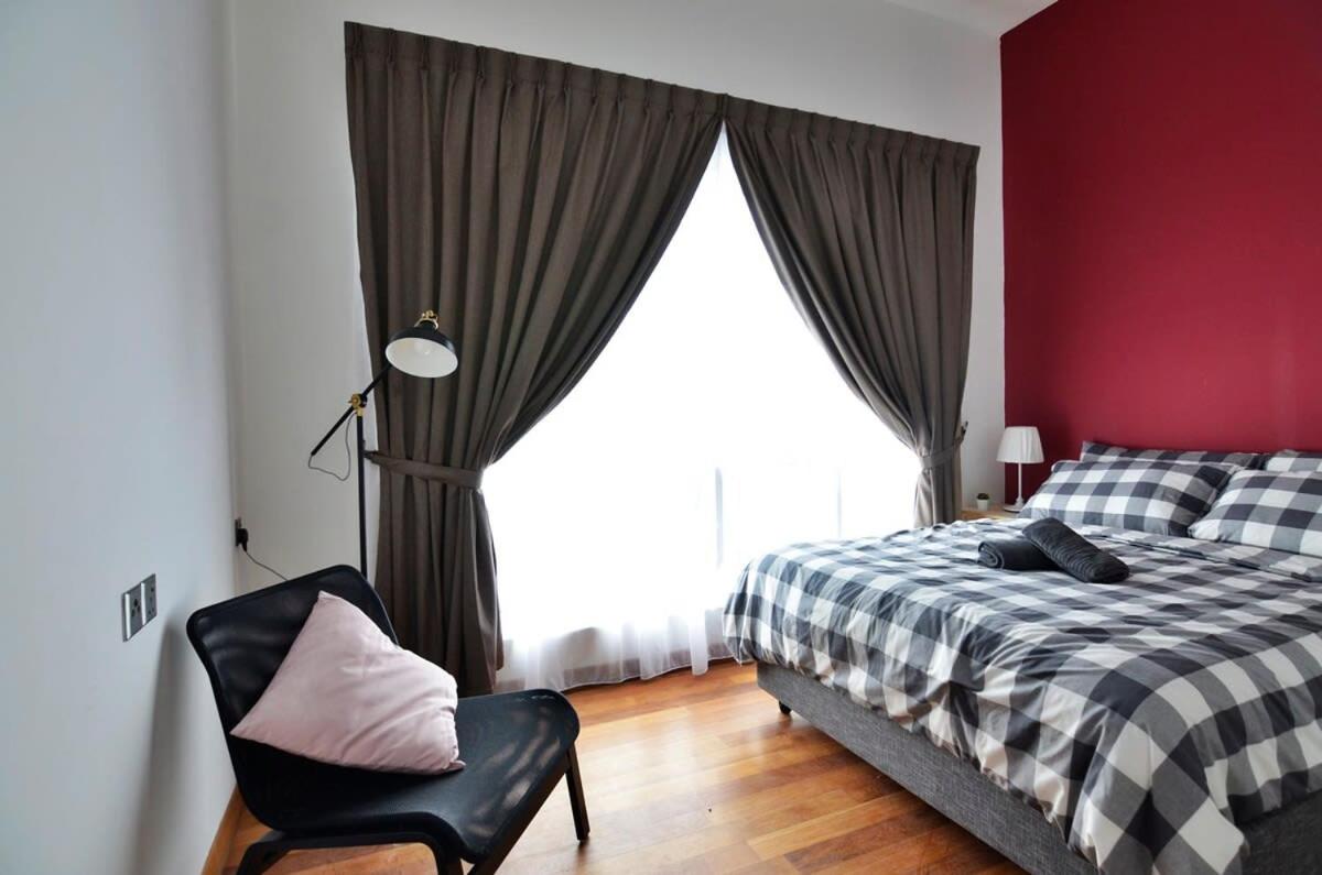 Comfy 2BR TriTower Suite next to JB CIQ, JBCC & Capri