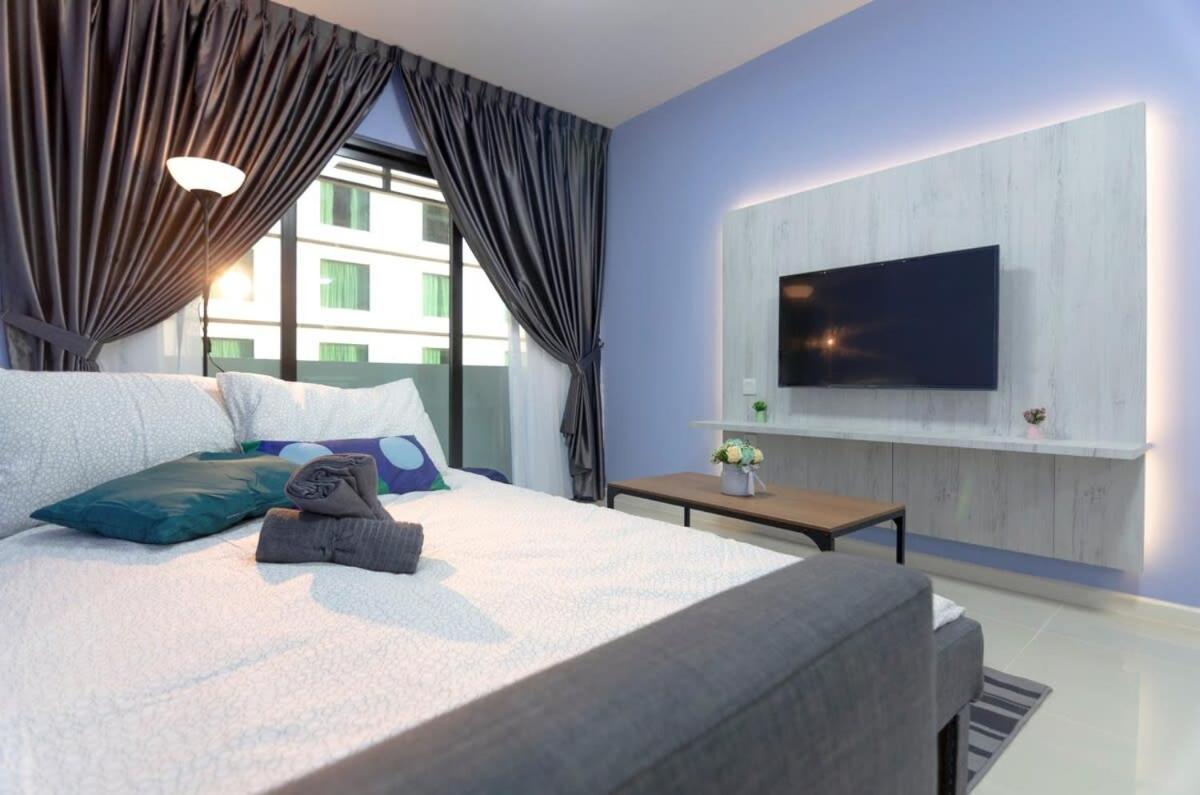 Cozy & High Floor Suite in Suasana JB 15, Views