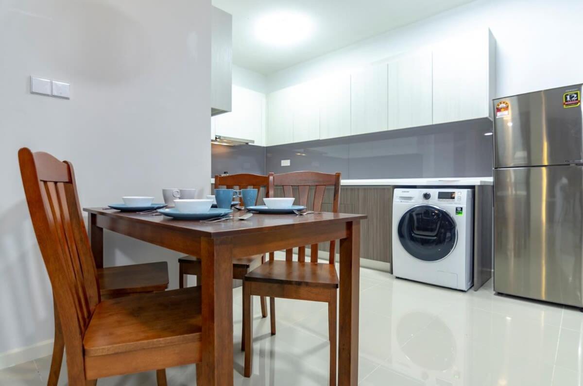 Cozy & High Floor Suite in Suasana JB 15, Views