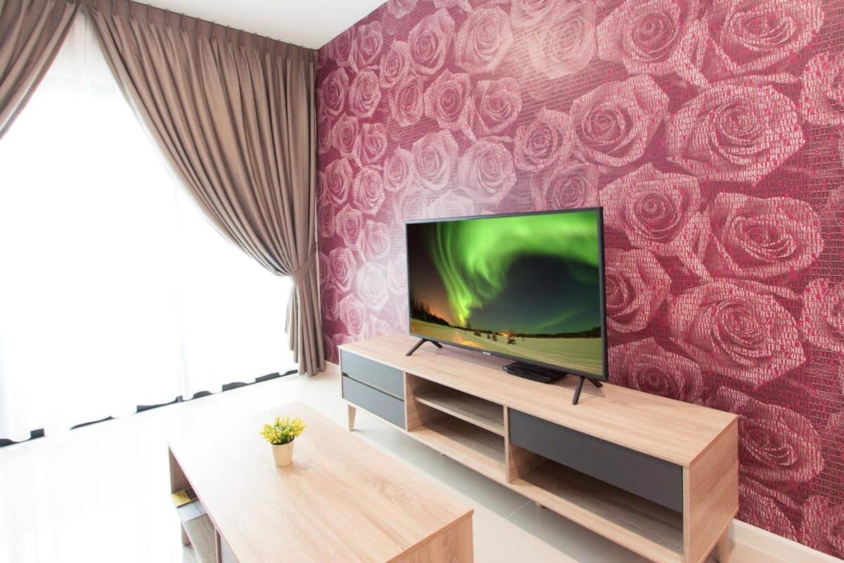 Modern, High Floor Suasana Suites 05 in JB