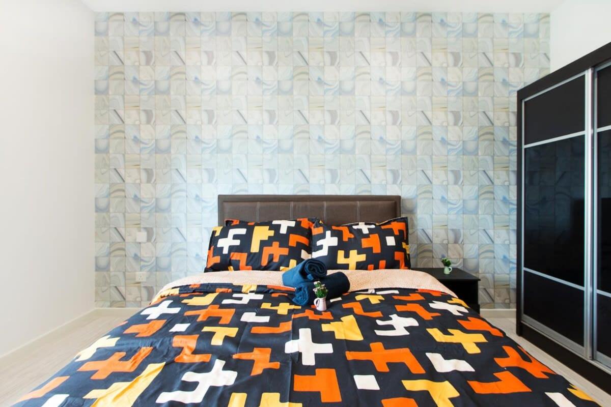 Modern, High Floor Suasana Suites 05 in JB