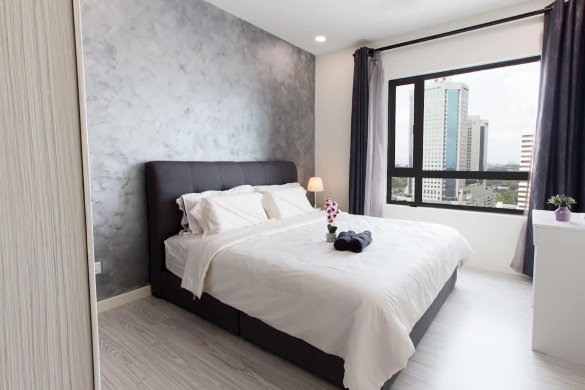 A Bright & Modern Suasana Suites in Johor Bahru