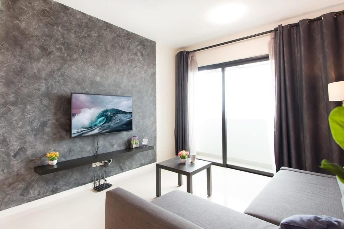 A Bright & Modern Suasana Suites in Johor Bahru