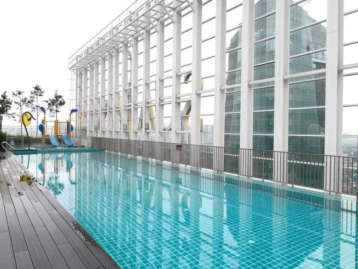 A Bright & Modern Suasana Suites in Johor Bahru