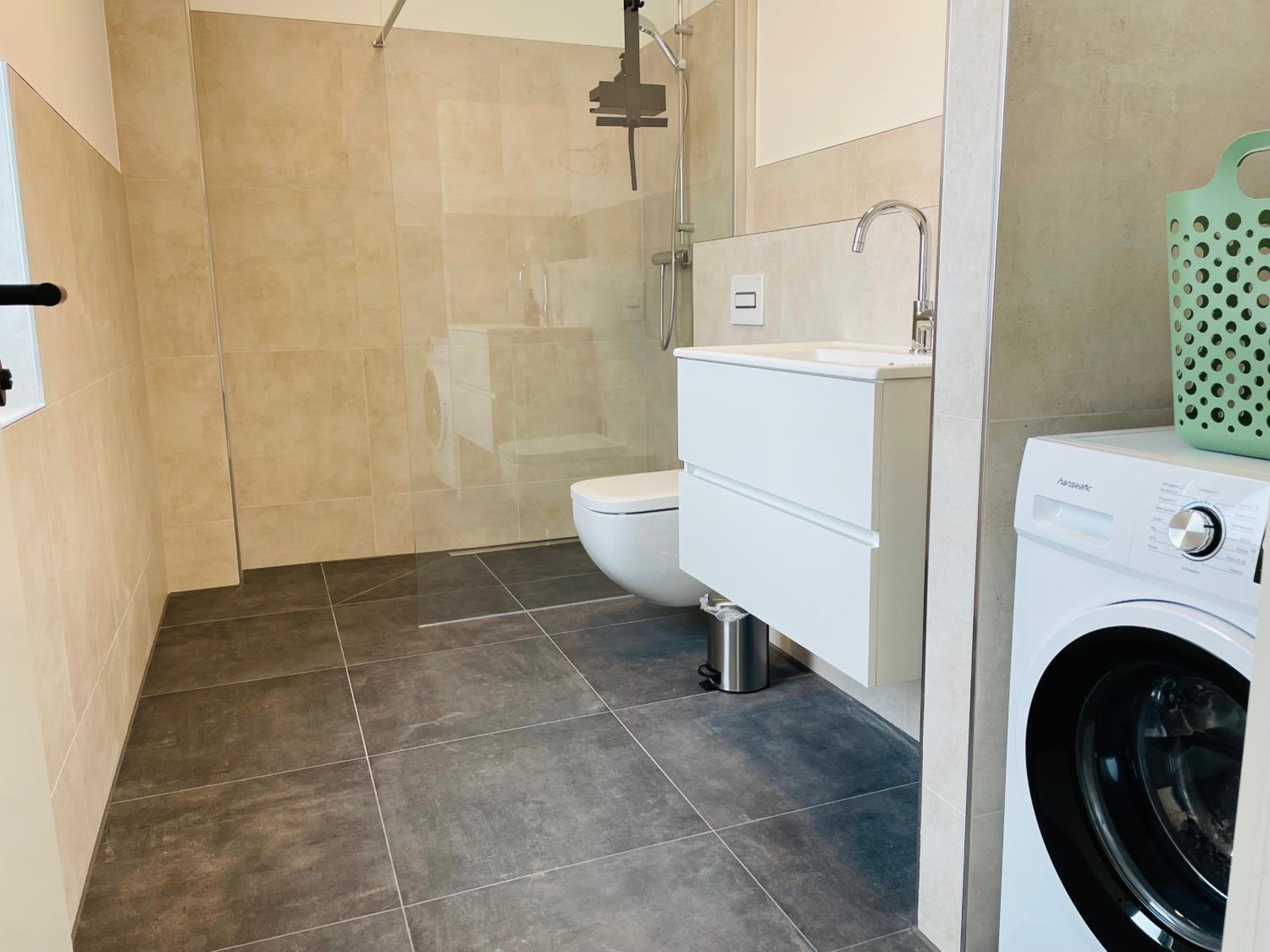 LIGHTPLACE - Moderne Apartments in Braunschweig - Balkon - Netflix - Am Kanal