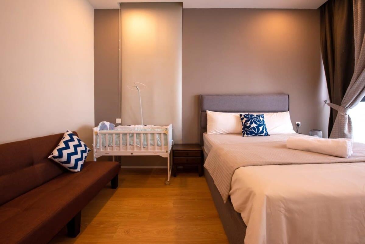 Comfy 3BR Apt in Danga Bay FREE Parking Sea View
