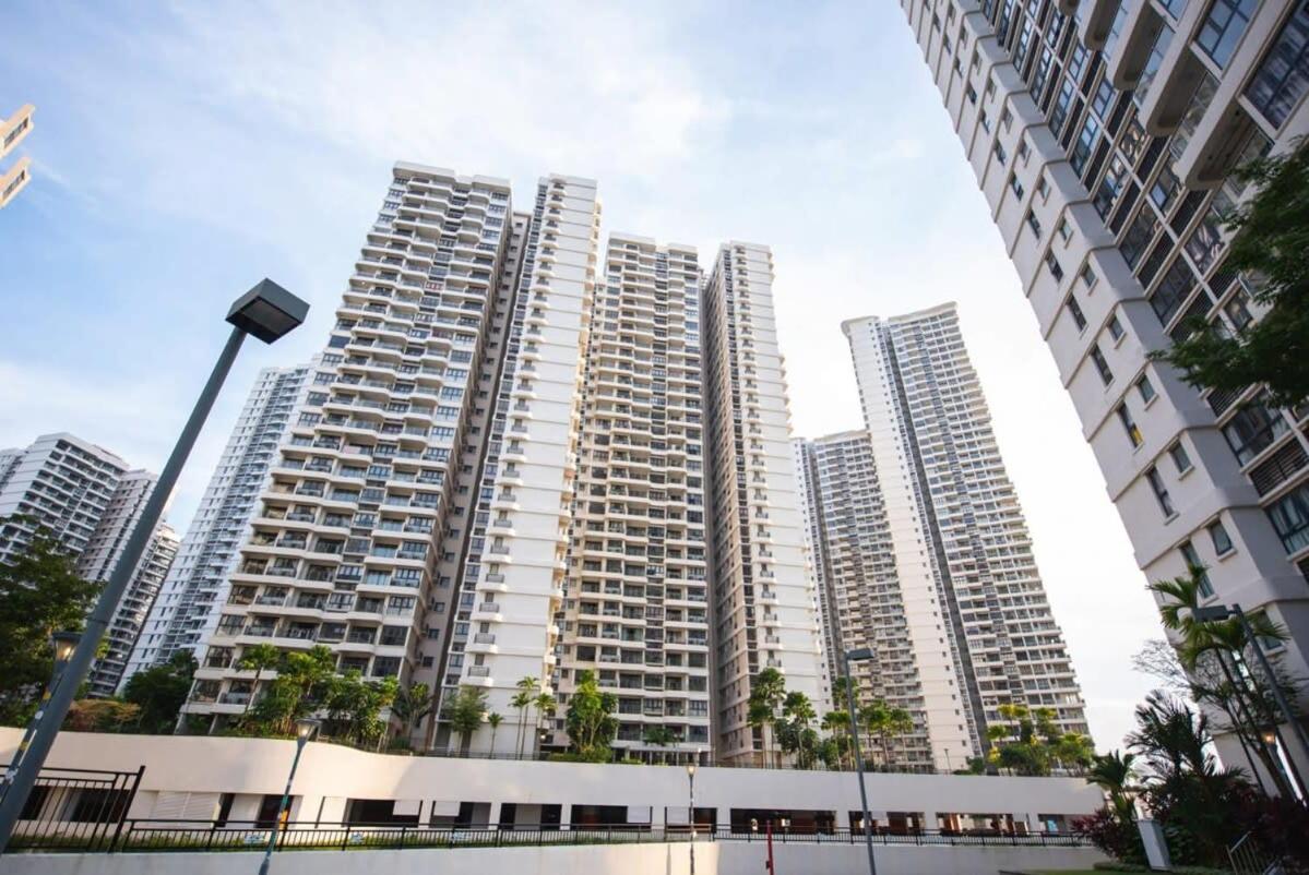 Comfy 3BR Apt in Danga Bay FREE Parking Sea View