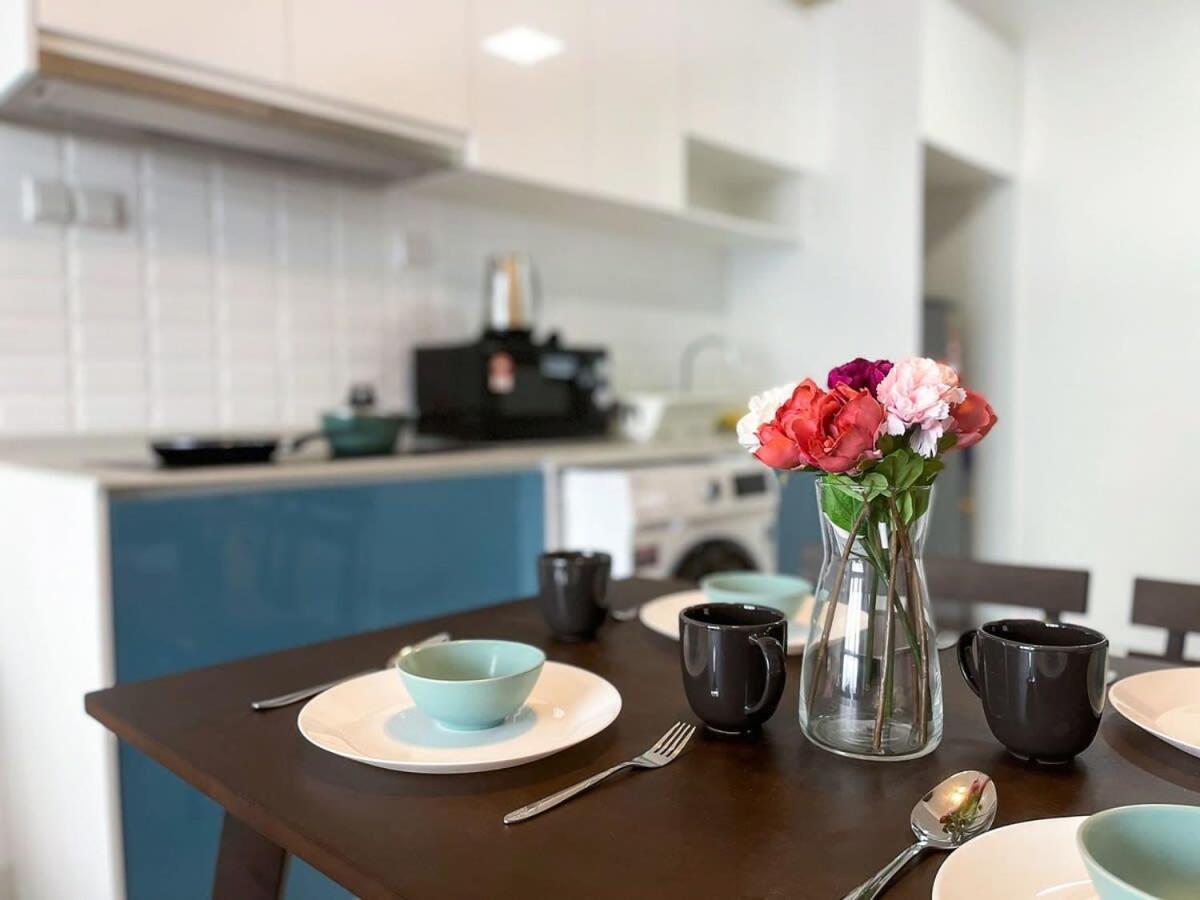 Cozy & Central 2BR Continew Apt Near IKEA and TRX