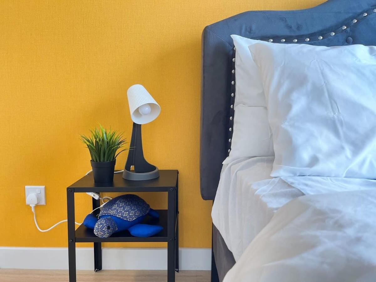 Cozy & Central 2BR Continew Apt Near IKEA and TRX