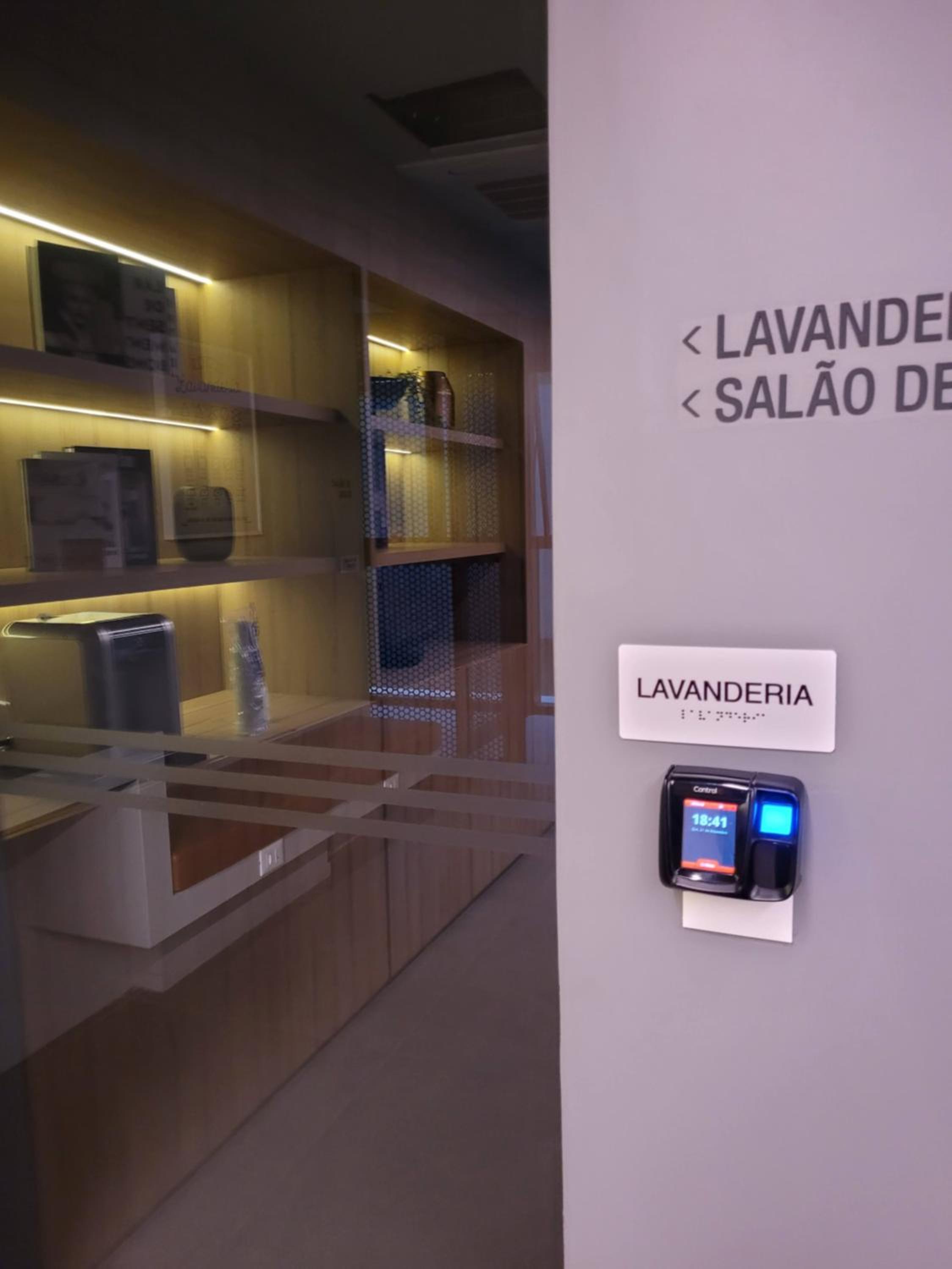 Apartamento charmoso em Pinheiros 250 metros da Estação Oscar Freire Hospital das Clínicas NUBANK INCOR PAULISTA